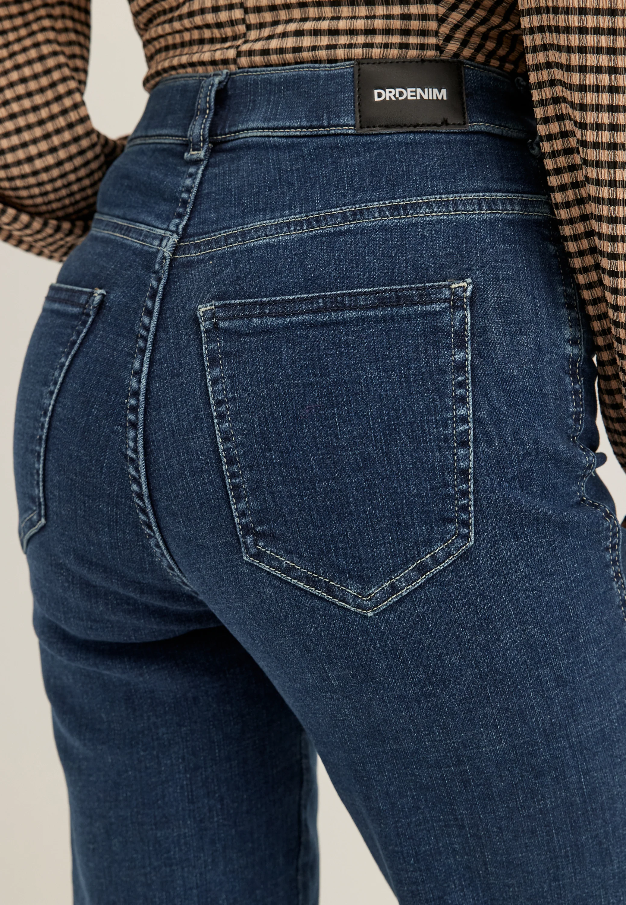 Moxy Straight - Image 7