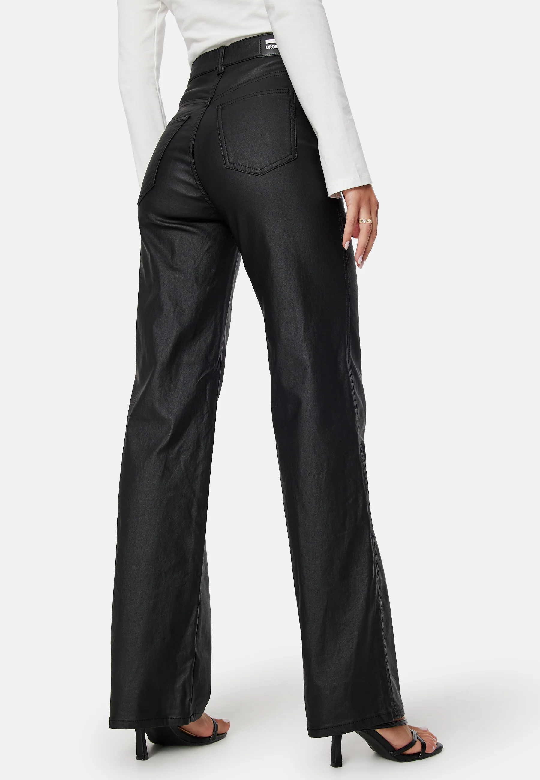 Moxy Straight - Image 3