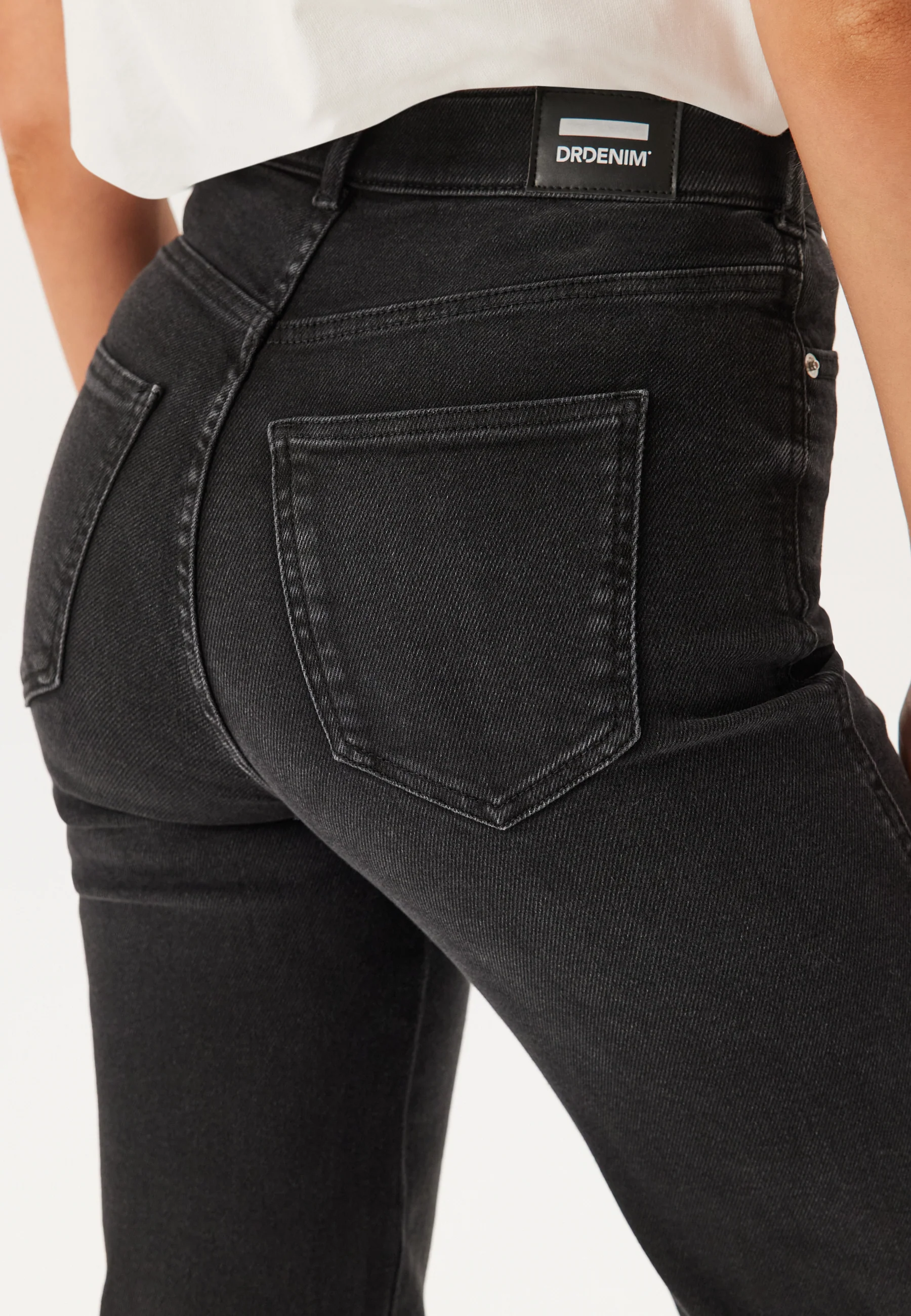 Moxy Straight - Image 4