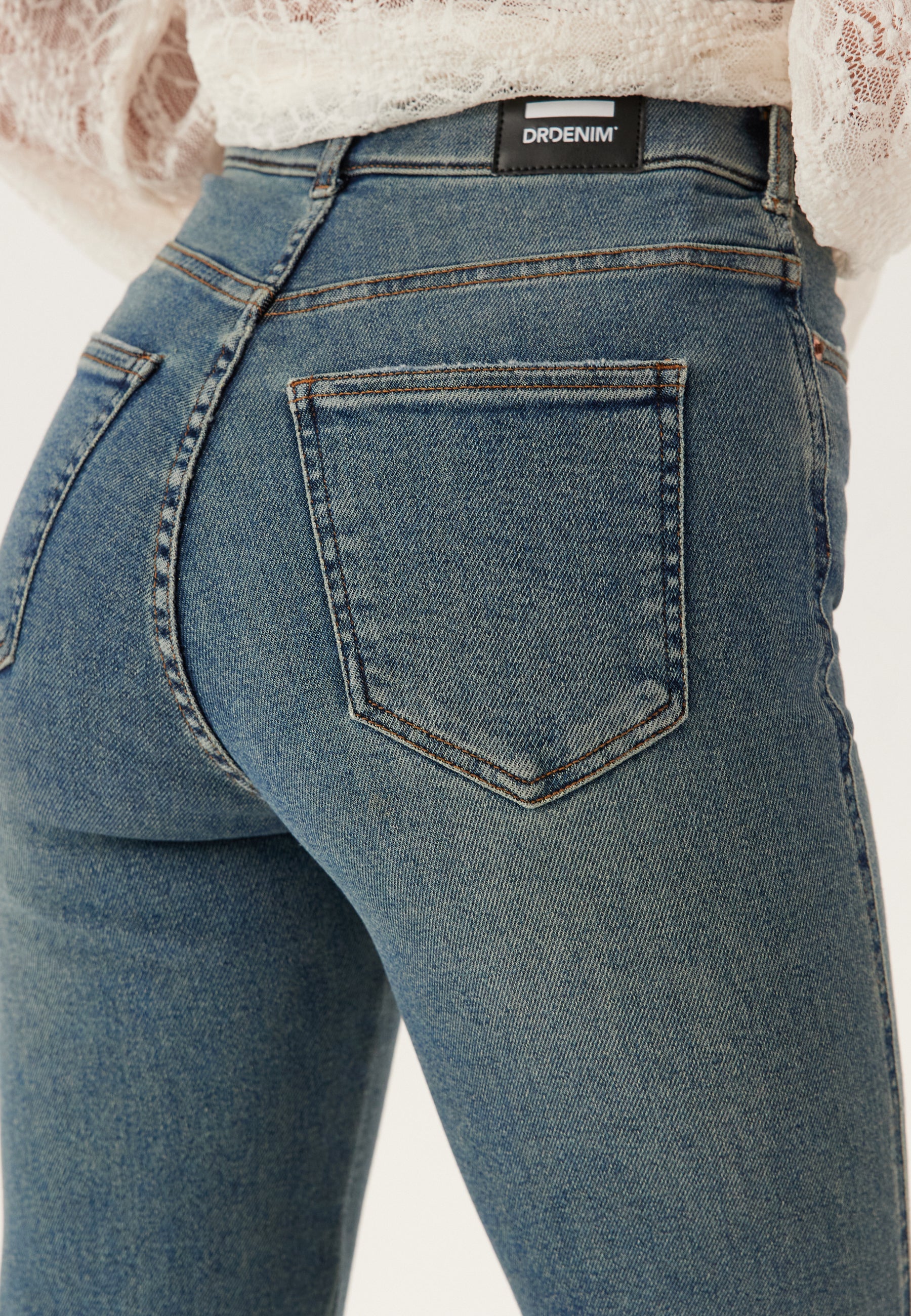 Moxy Straight - Image 4
