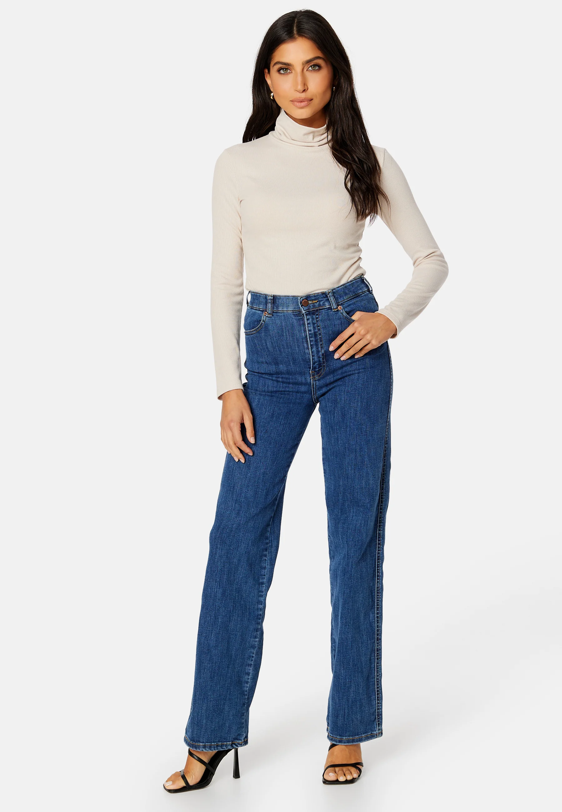 Moxy Straight - Image 2