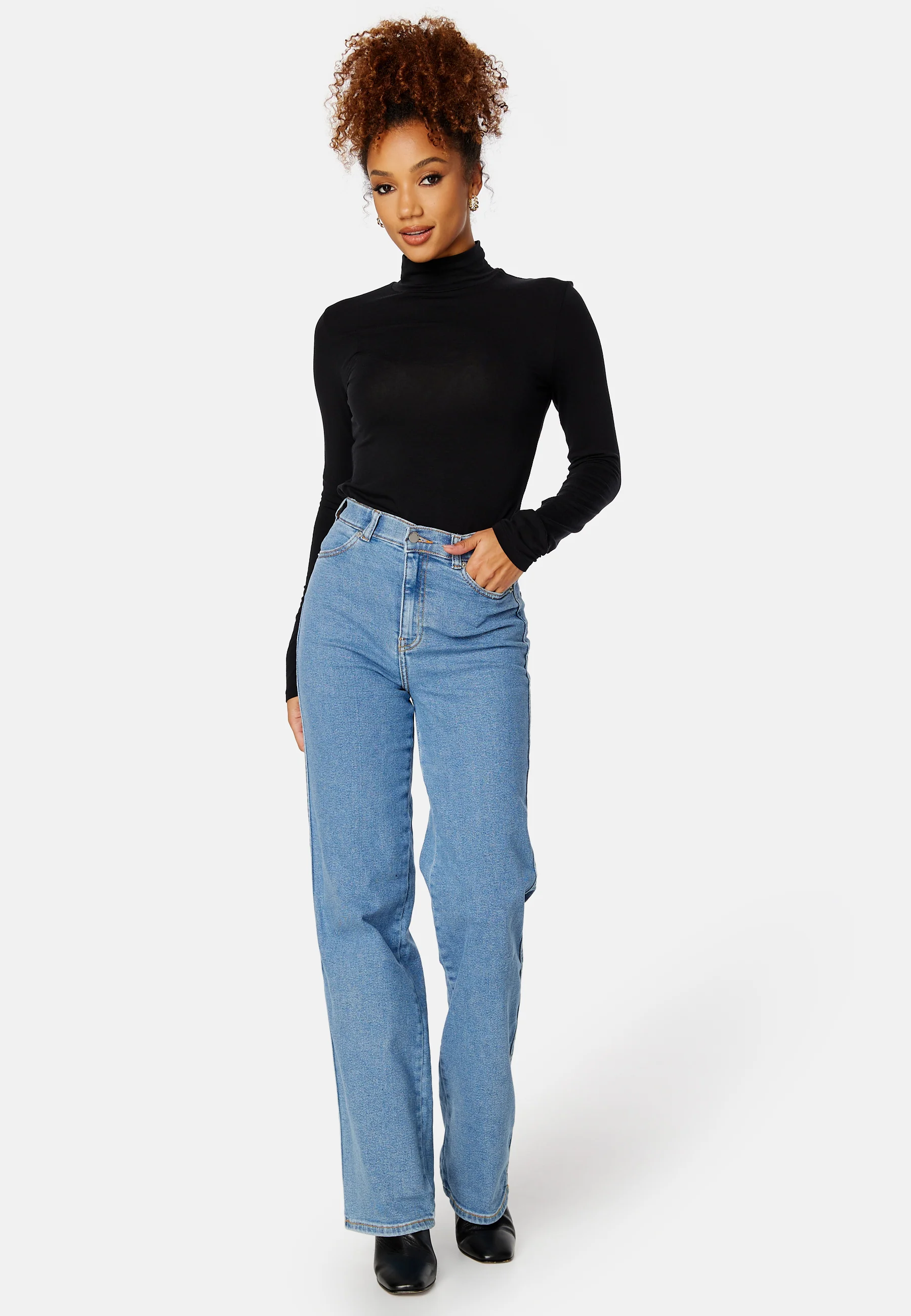 Moxy Straight - Image 3