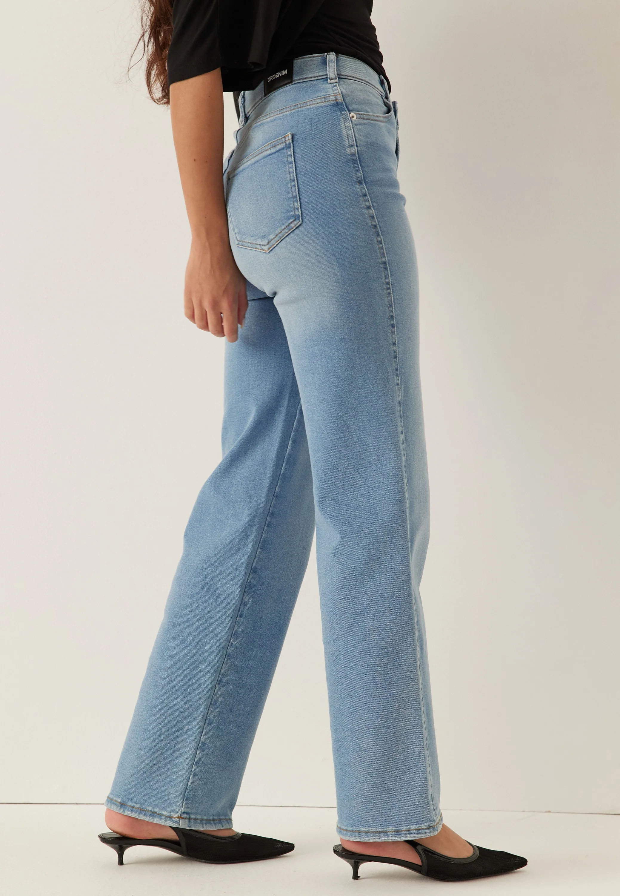 Moxy Straight - Image 4