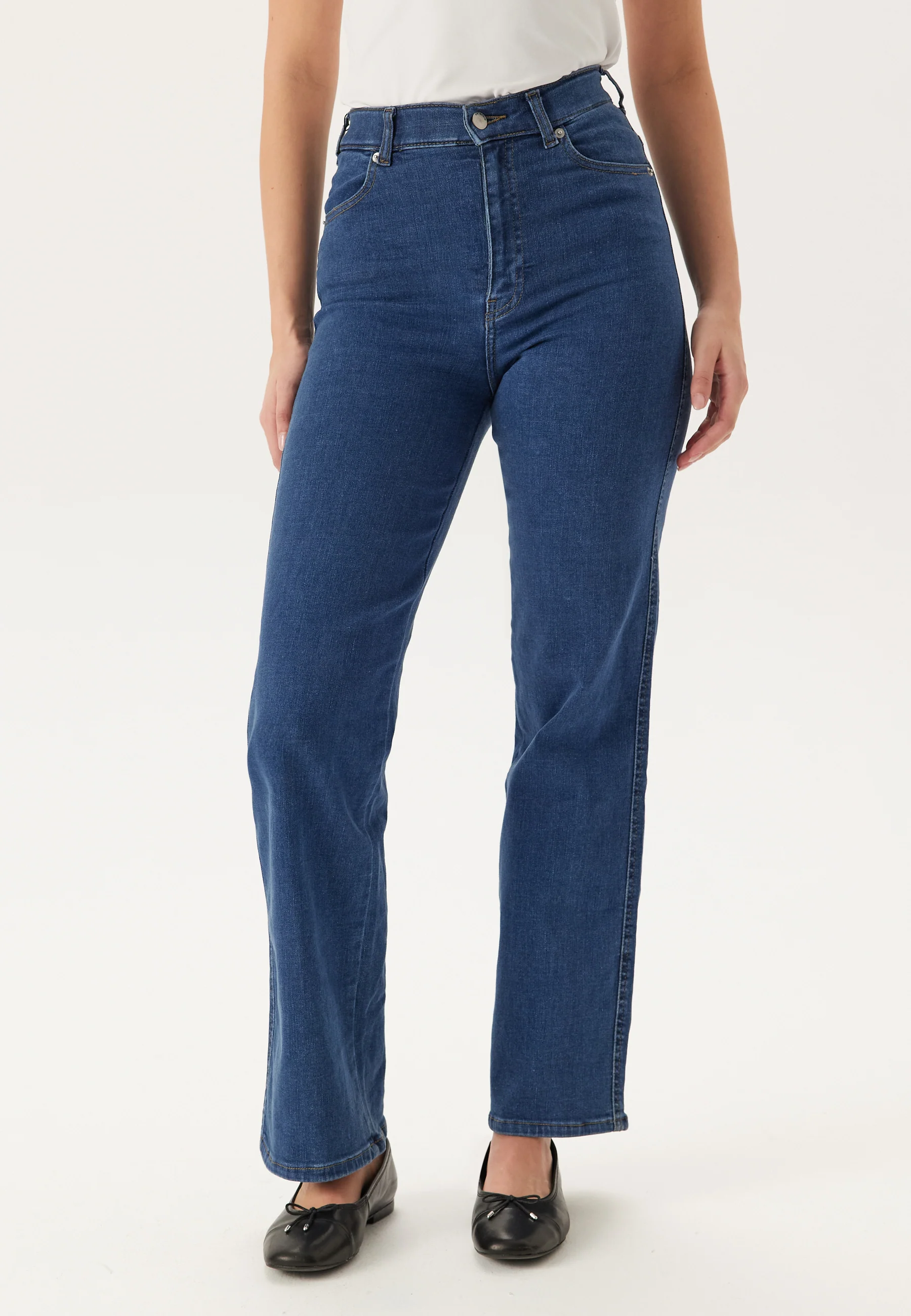 Moxy Straight - Image 3