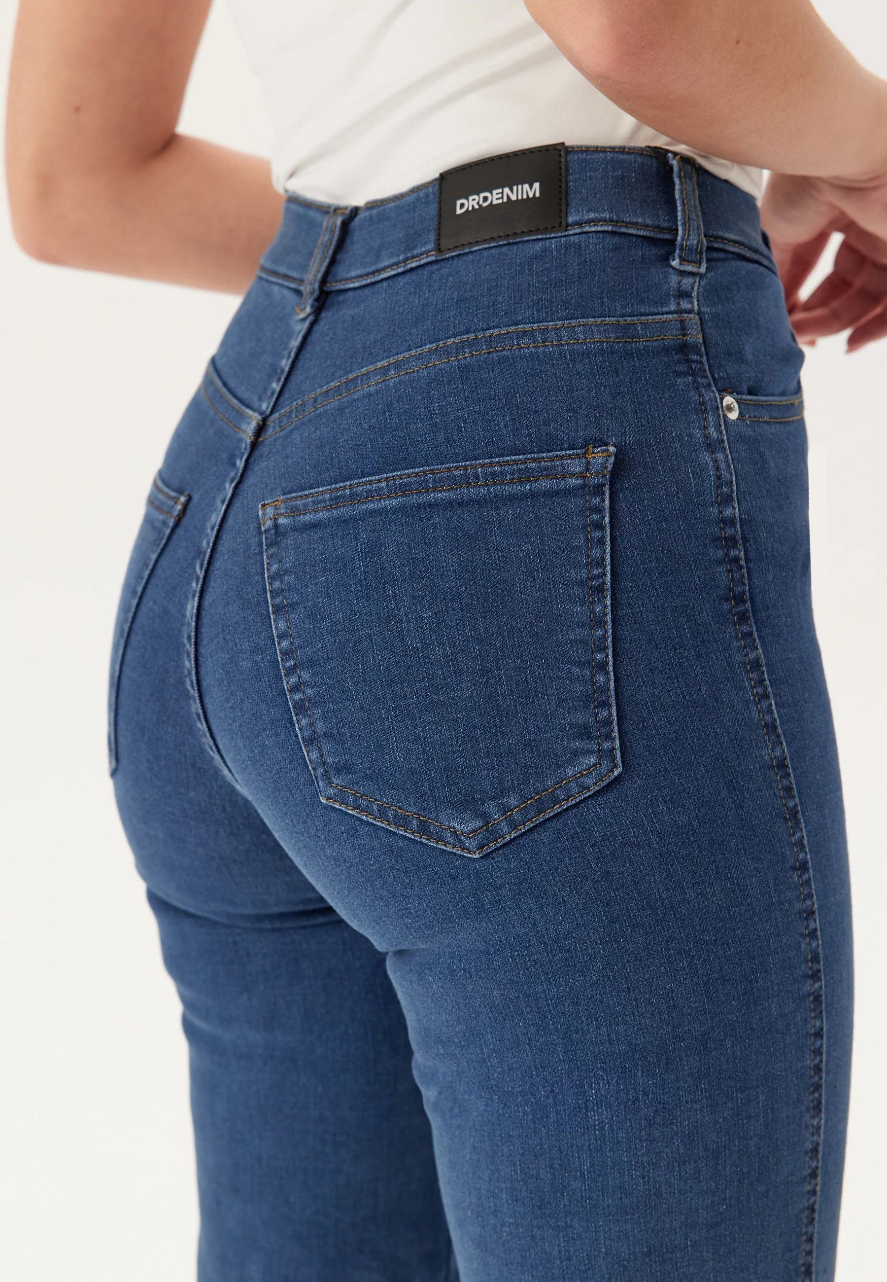 Moxy Straight - Image 4