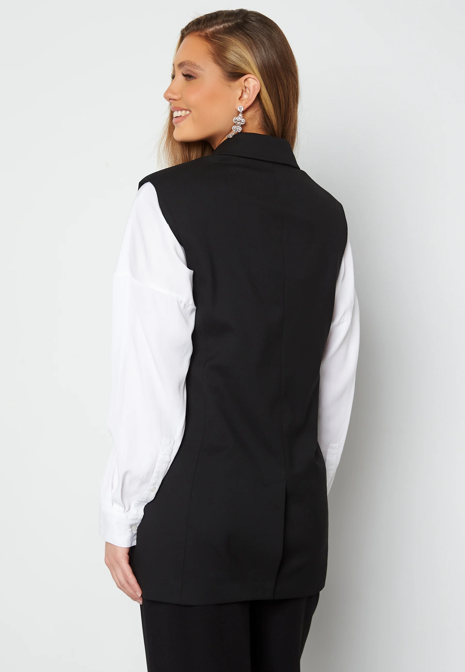 Nagel SL Oversized Vest - Image 3