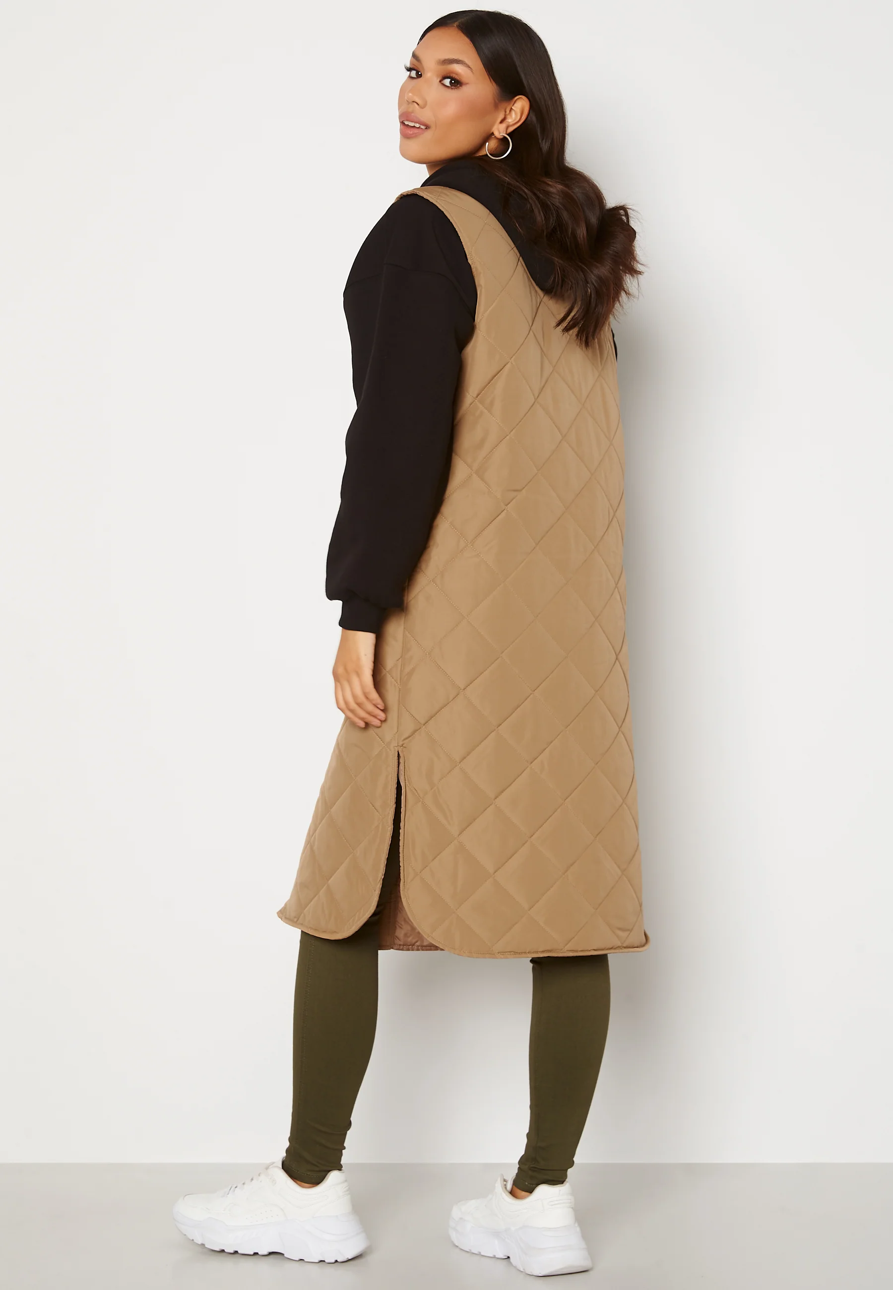 Nayra S/L Long Quilt Vest - Image 4