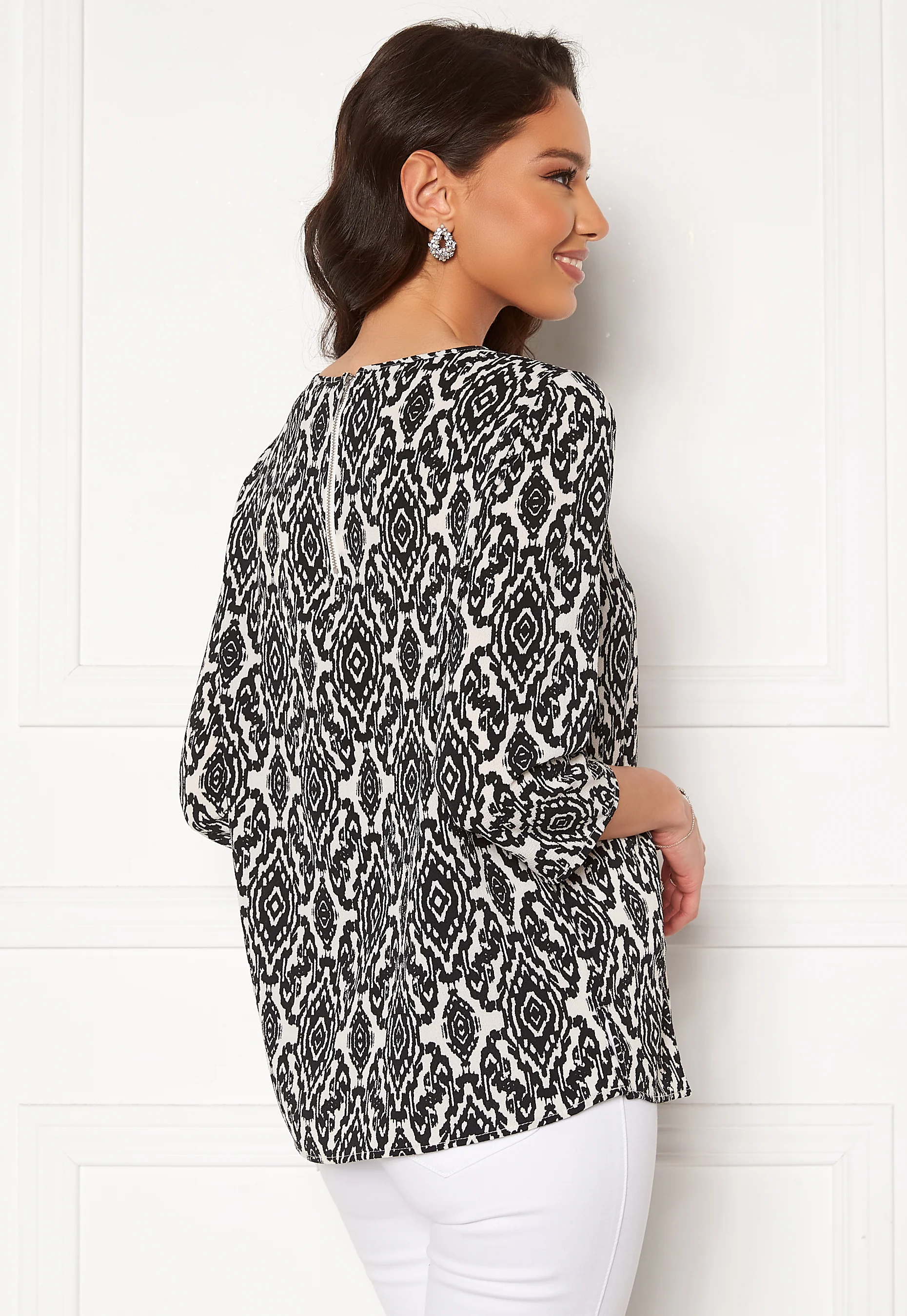 Nova Lux 3/4 Sleeve Top - Image 2