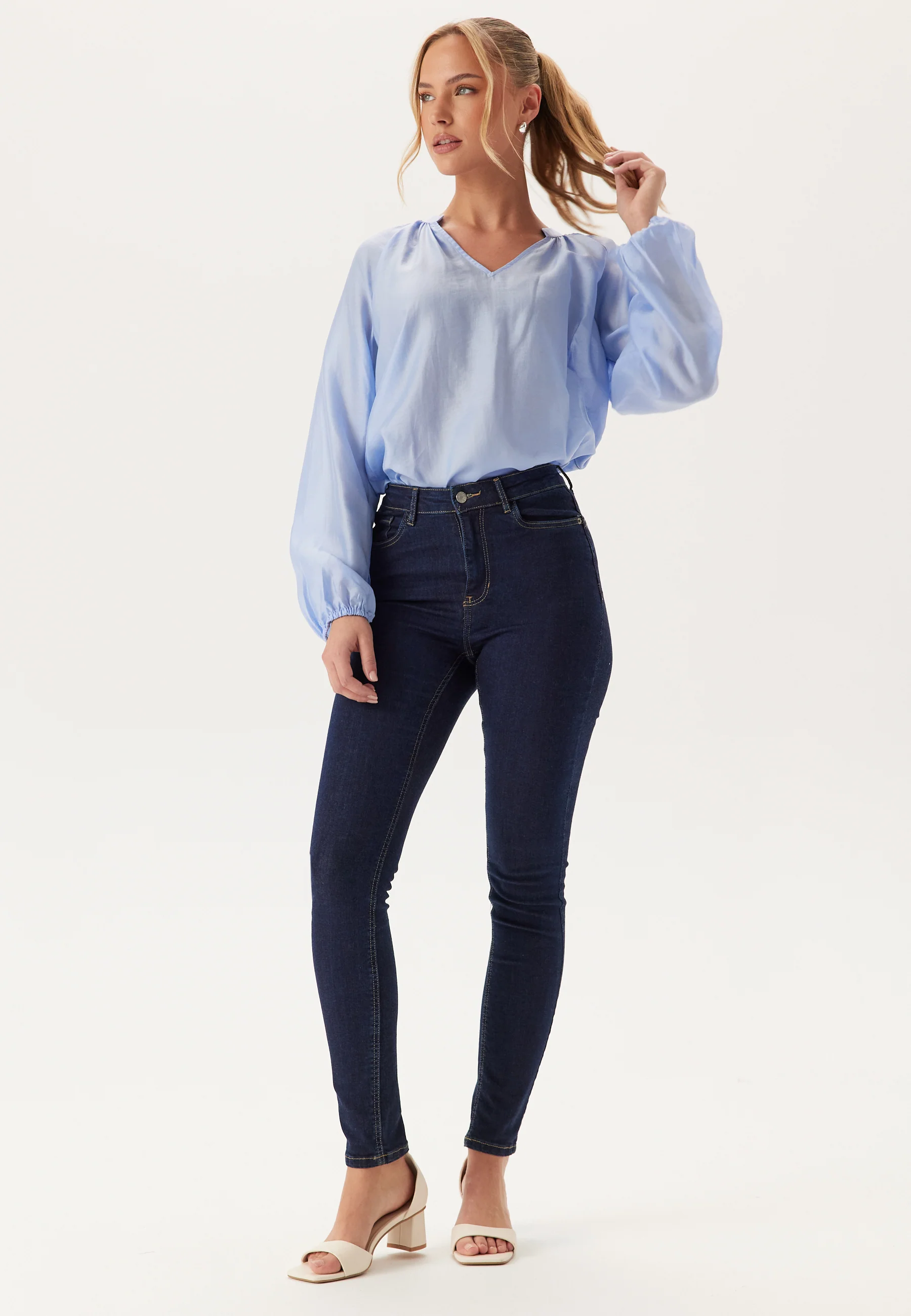 Objheidi L/S LO V-NECK TOP LO - Image 2