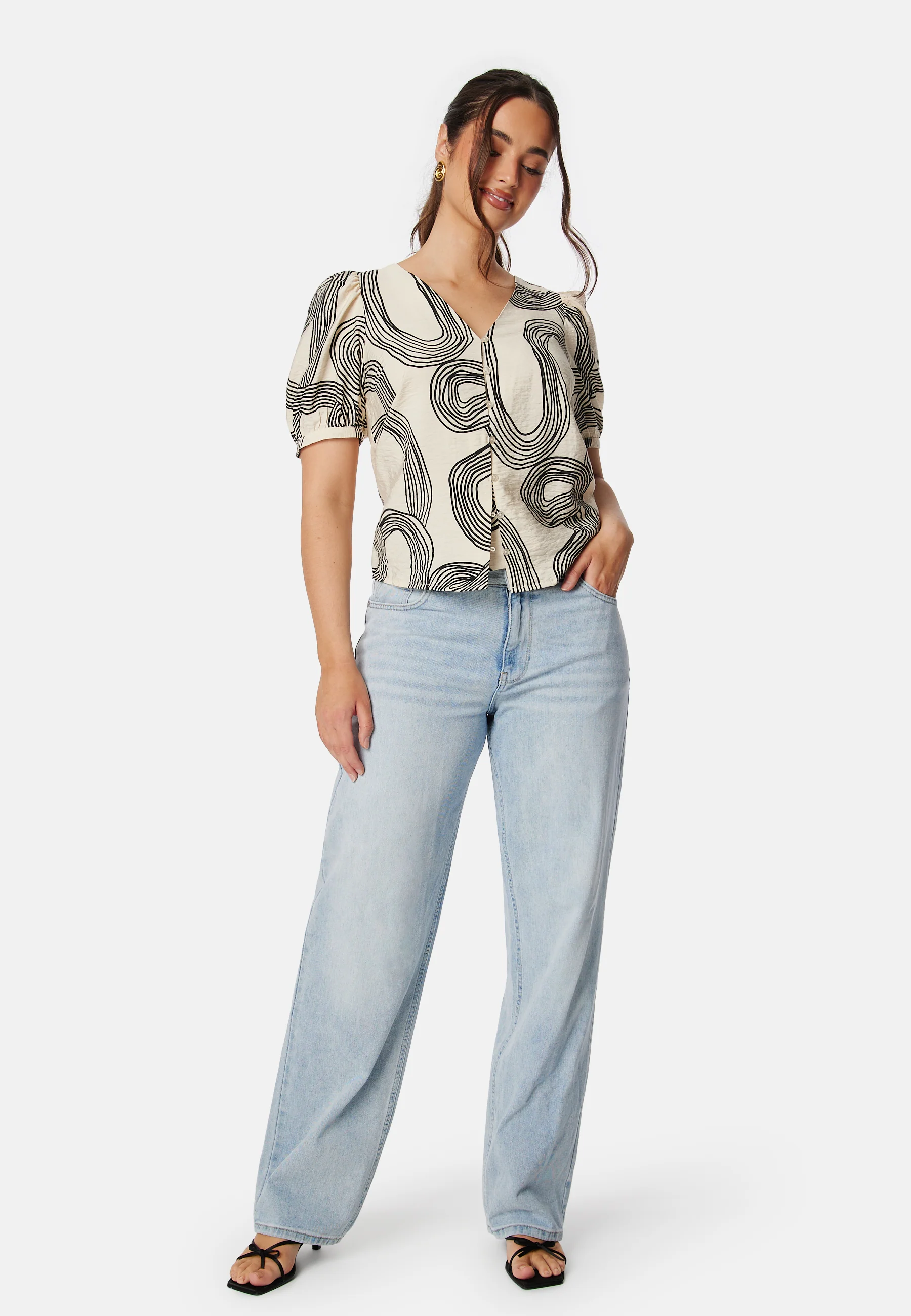Objjacira S/S V-Neck Top - Image 3