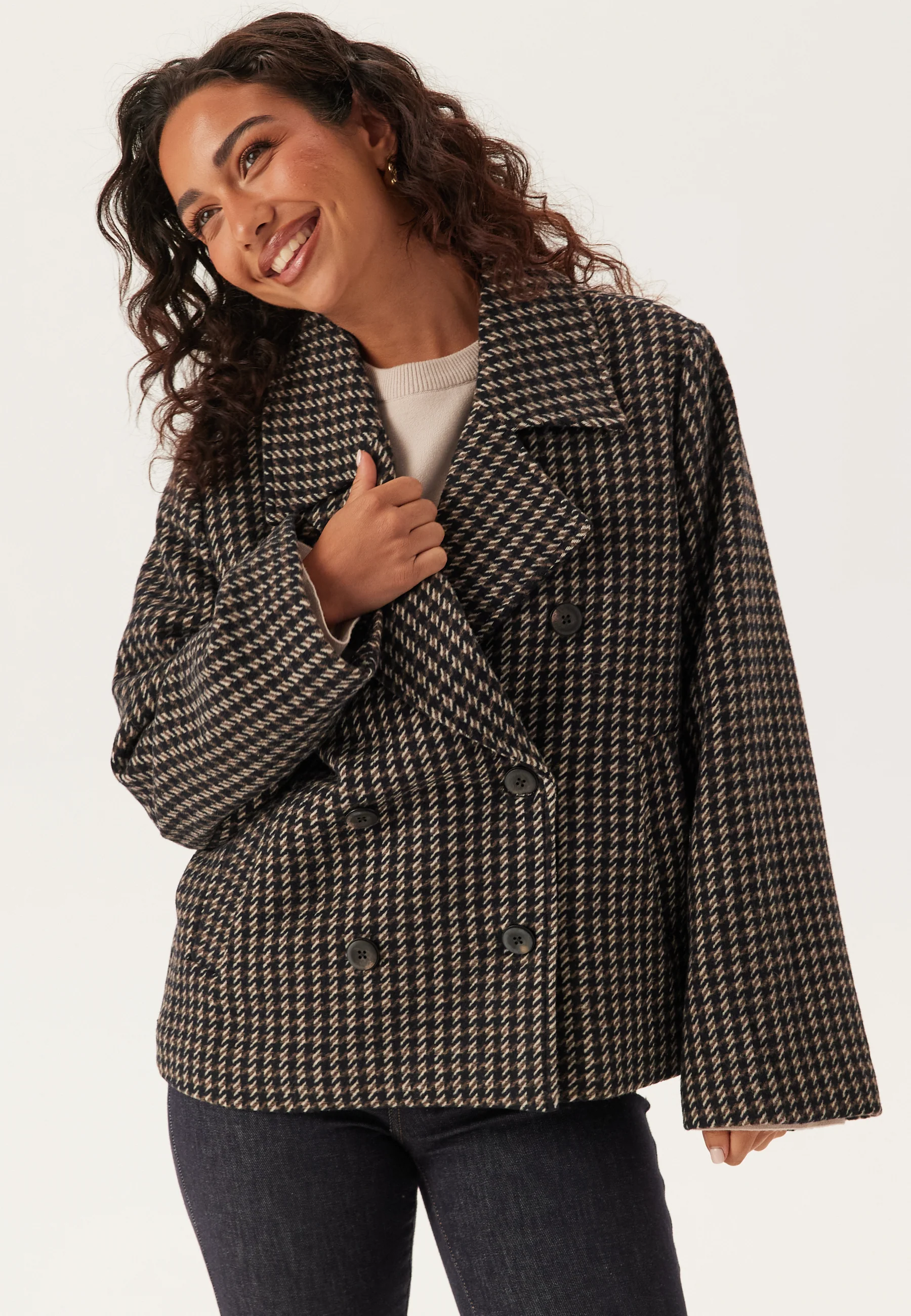 Objkeily Short Jacket - Image 2