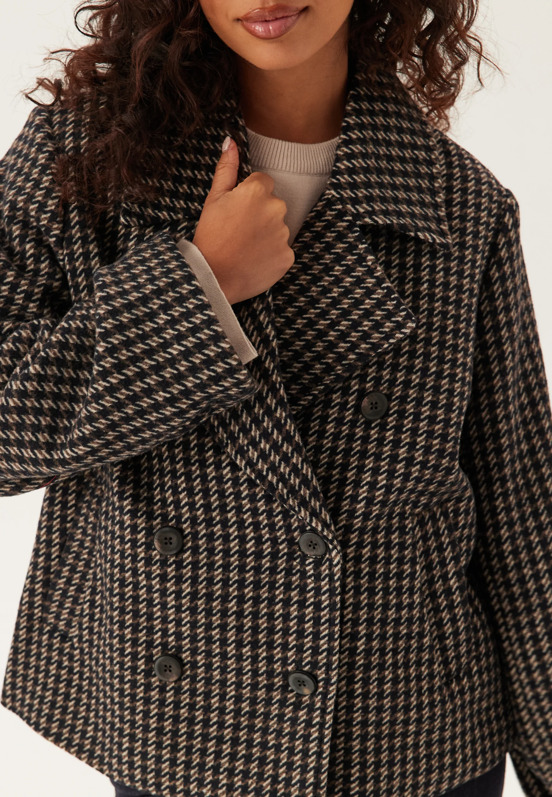 Objkeily Short Jacket - Image 5