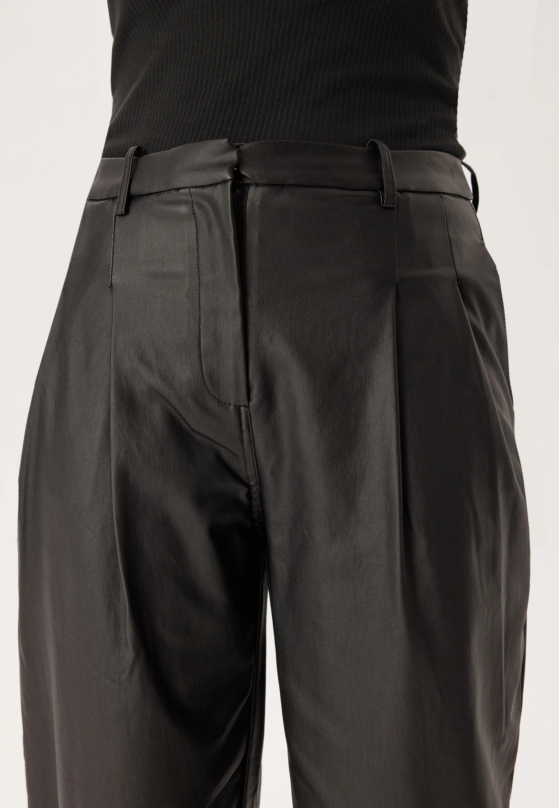 Objmelba Tapered Coated Pant - Image 3