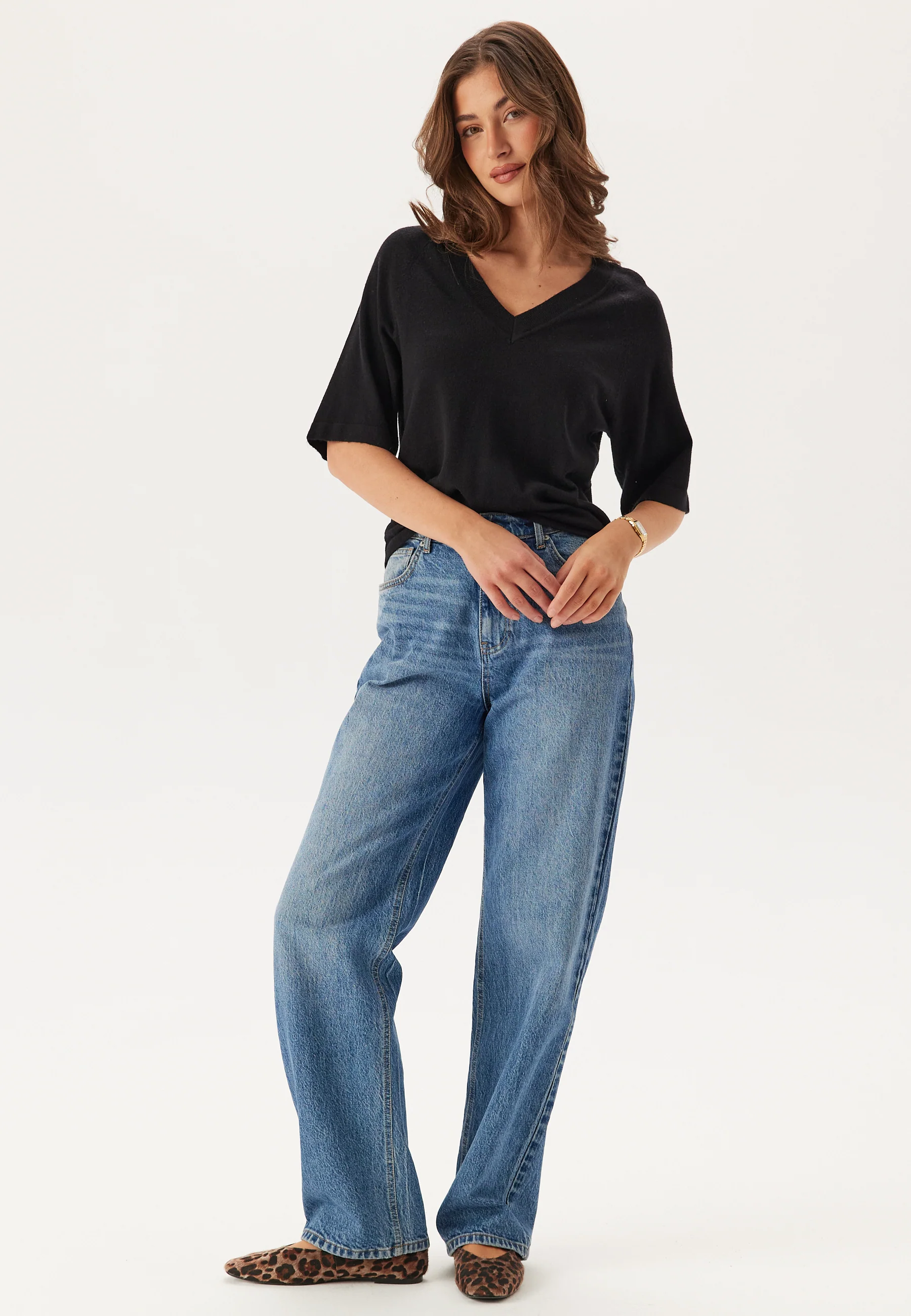 Objthess 2/4 LO V-NECK KNIT - Image 3