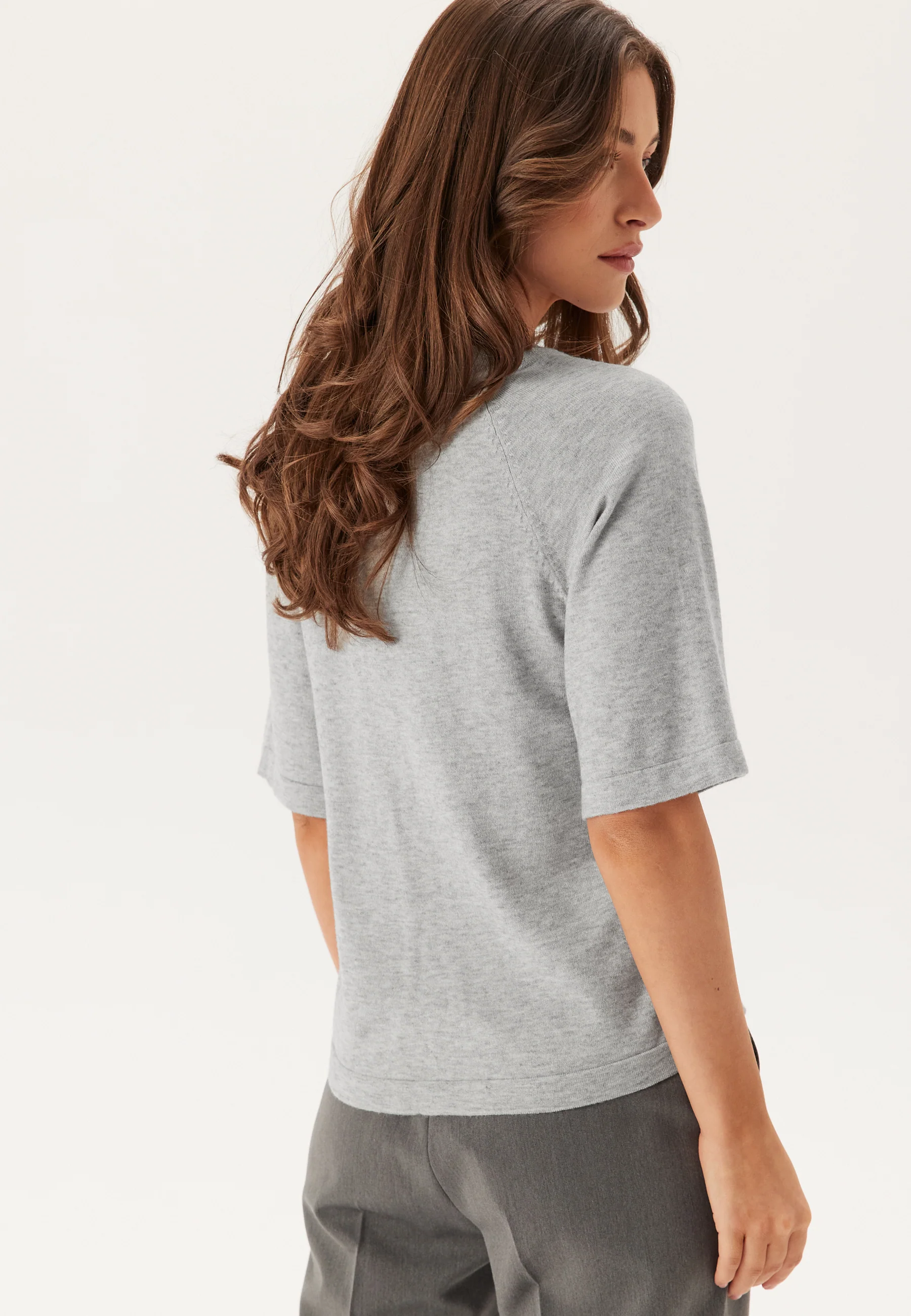 Objthess 2/4 LO V-NECK KNIT - Image 2