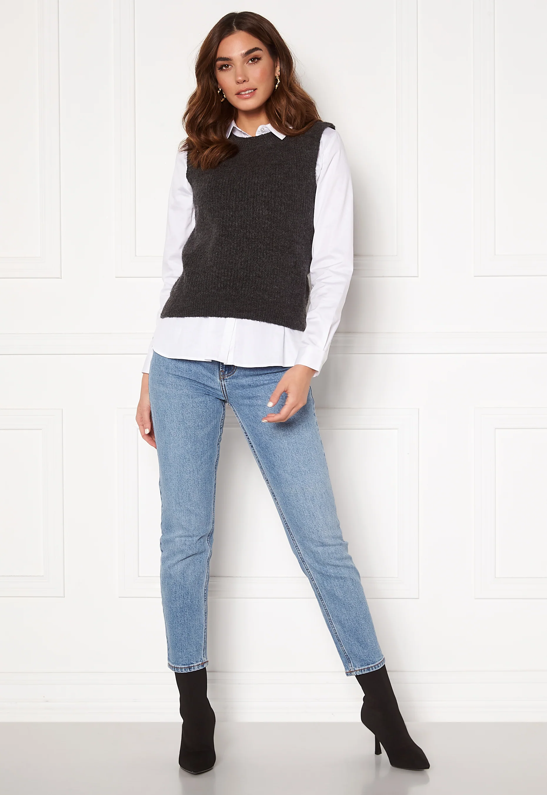 Olina O-Neck Vest - Image 2