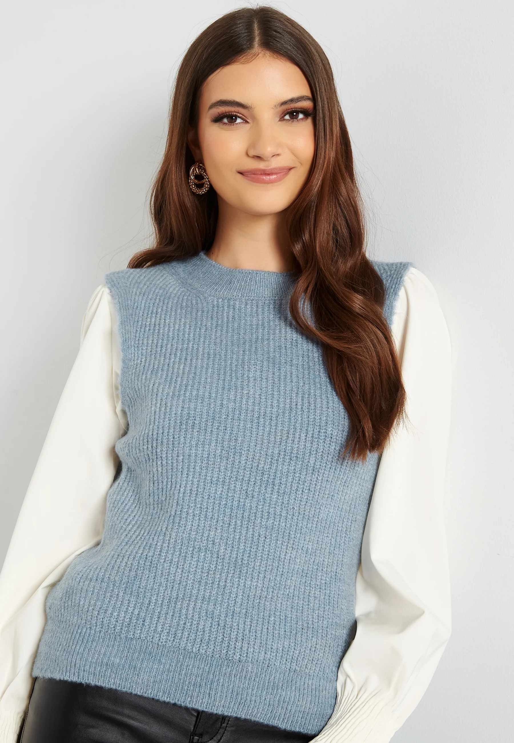 Olina O-Neck Vest - Image 4