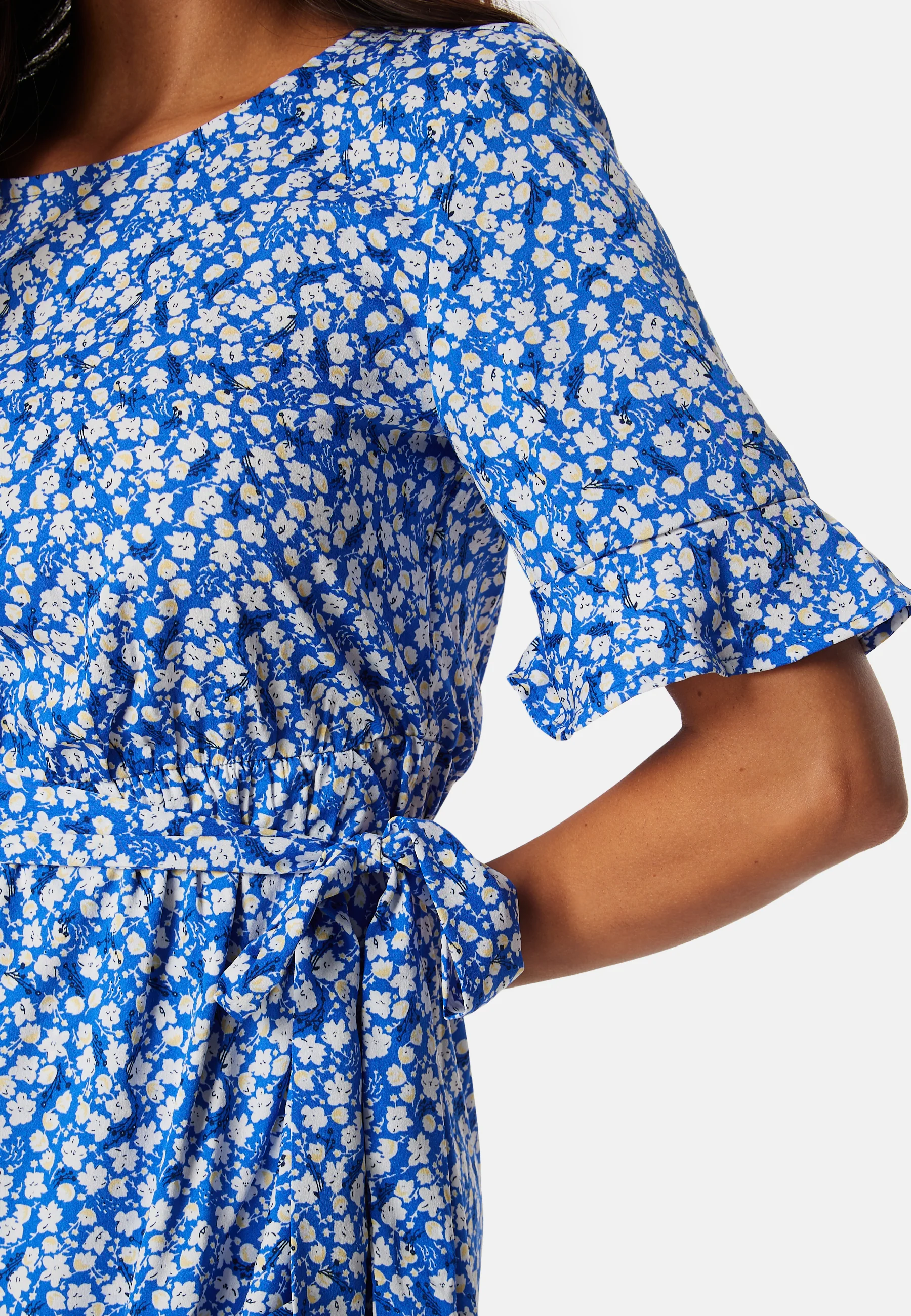 Onl New Olivia Short Wrap Dress - Image 4