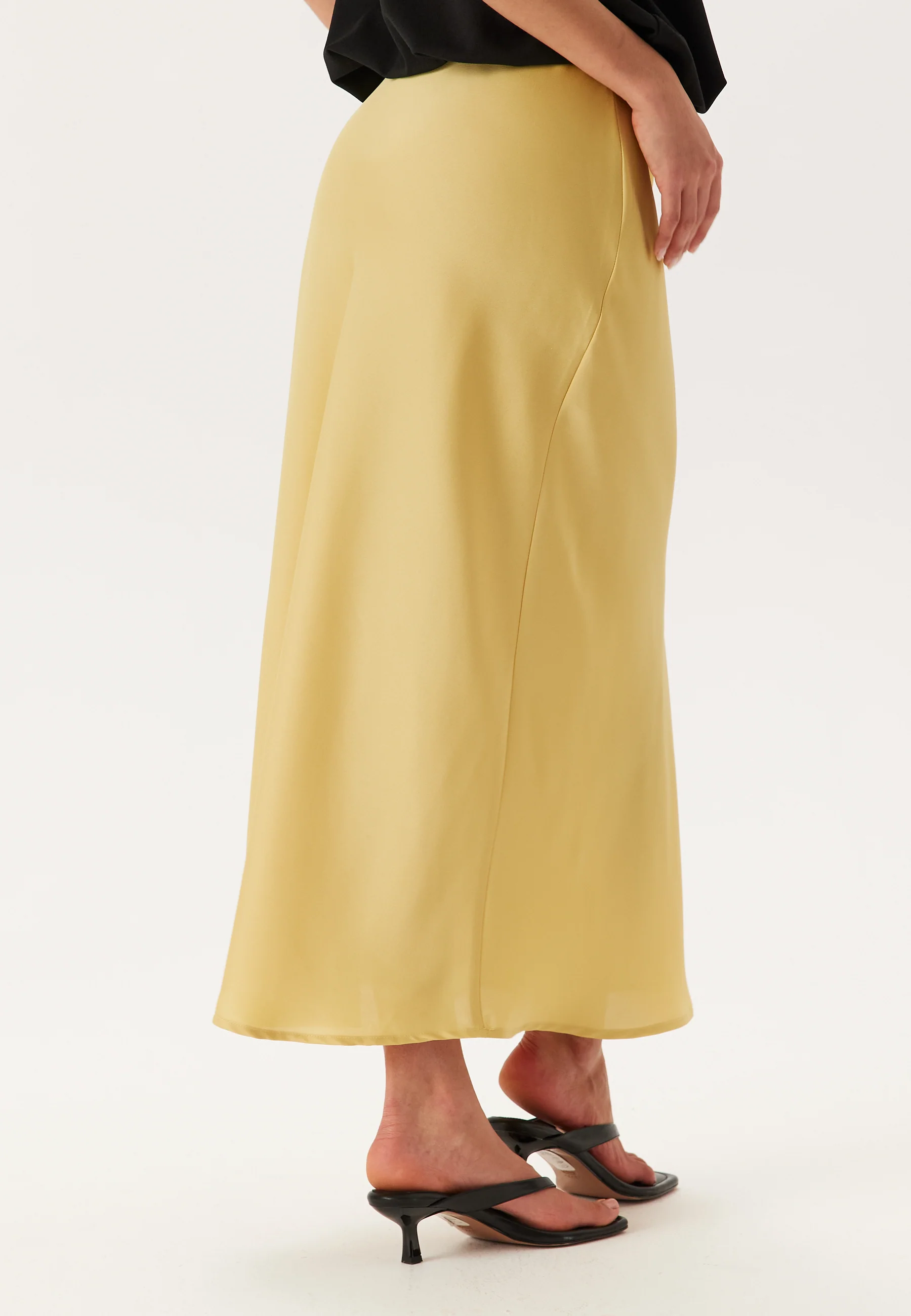 Onlchigo Ankel Satin Skirt - Image 3