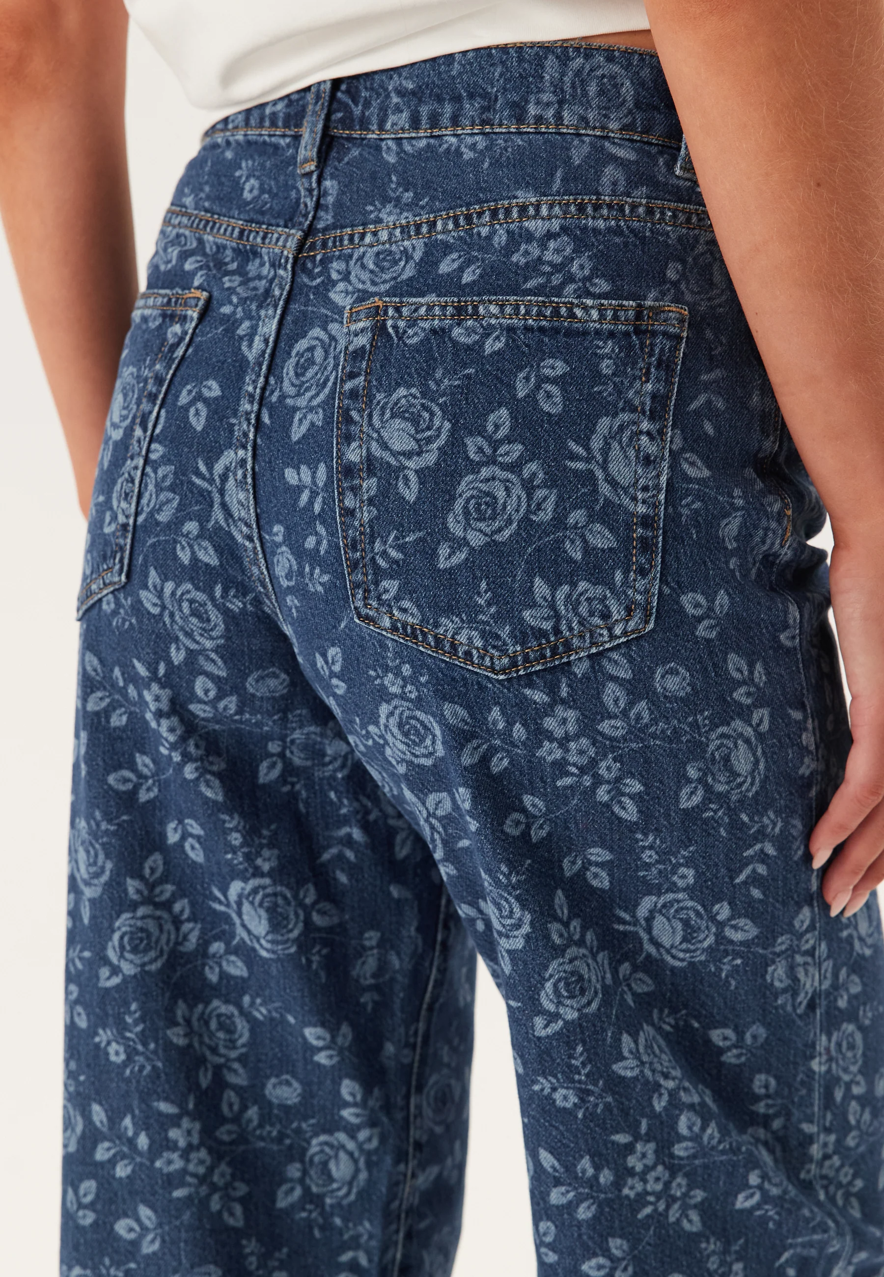 Onlhope Ex Hw Wide Rose Aop Dn - Image 4