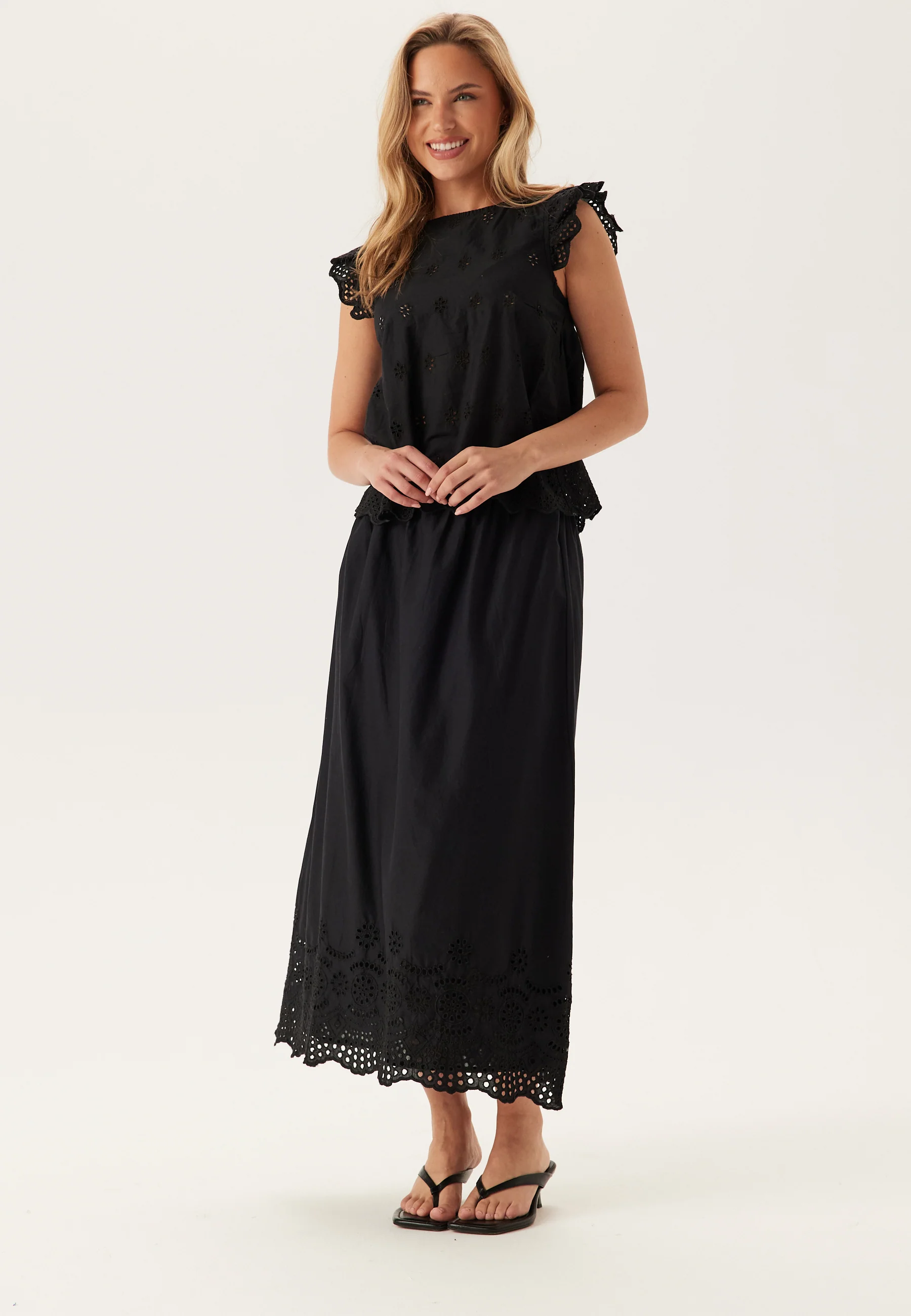 Onllou Life Emb S/S Open Back Top - Image 2