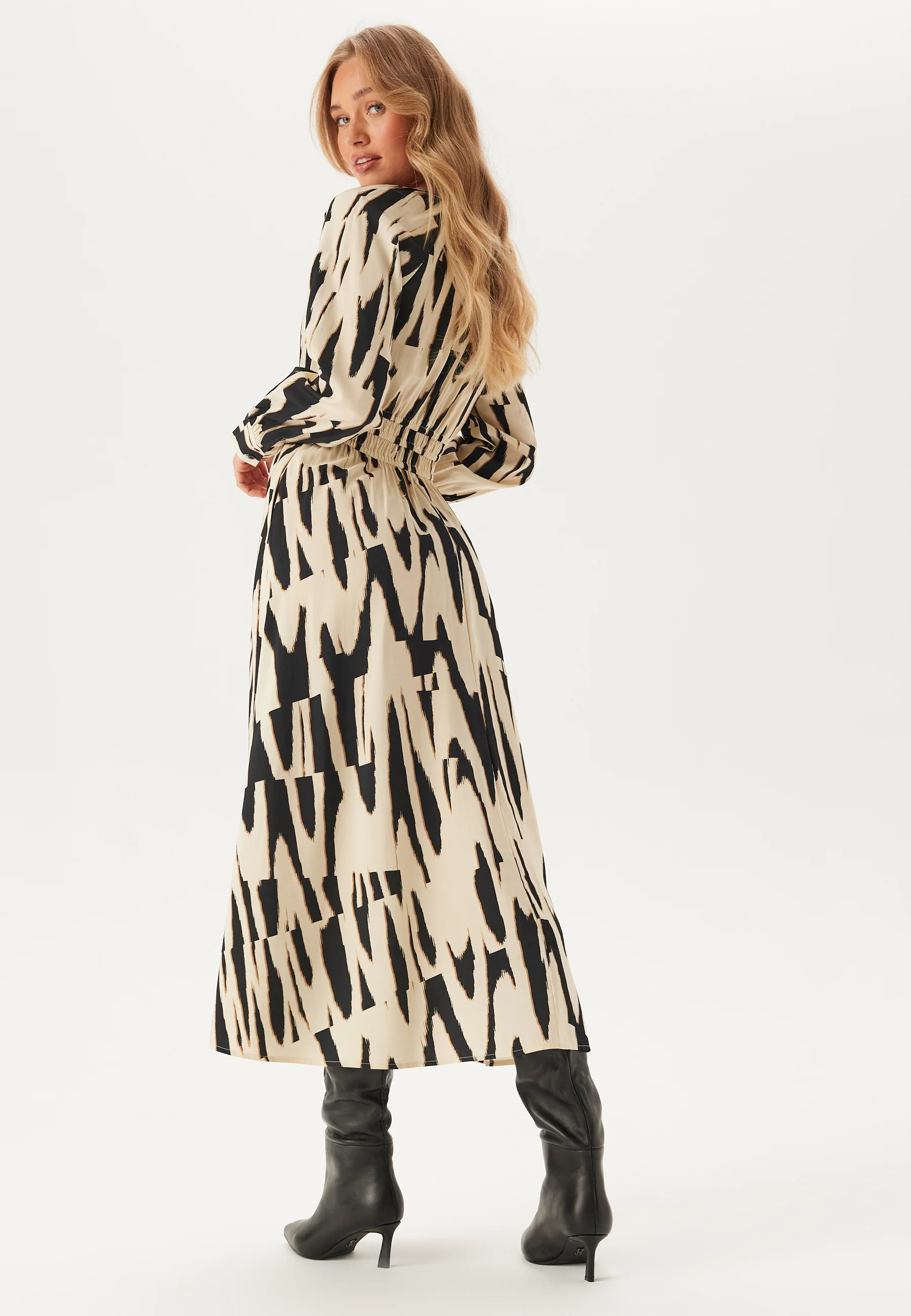 Onlmila Life L/S V-Neck Midi Dress - Image 2
