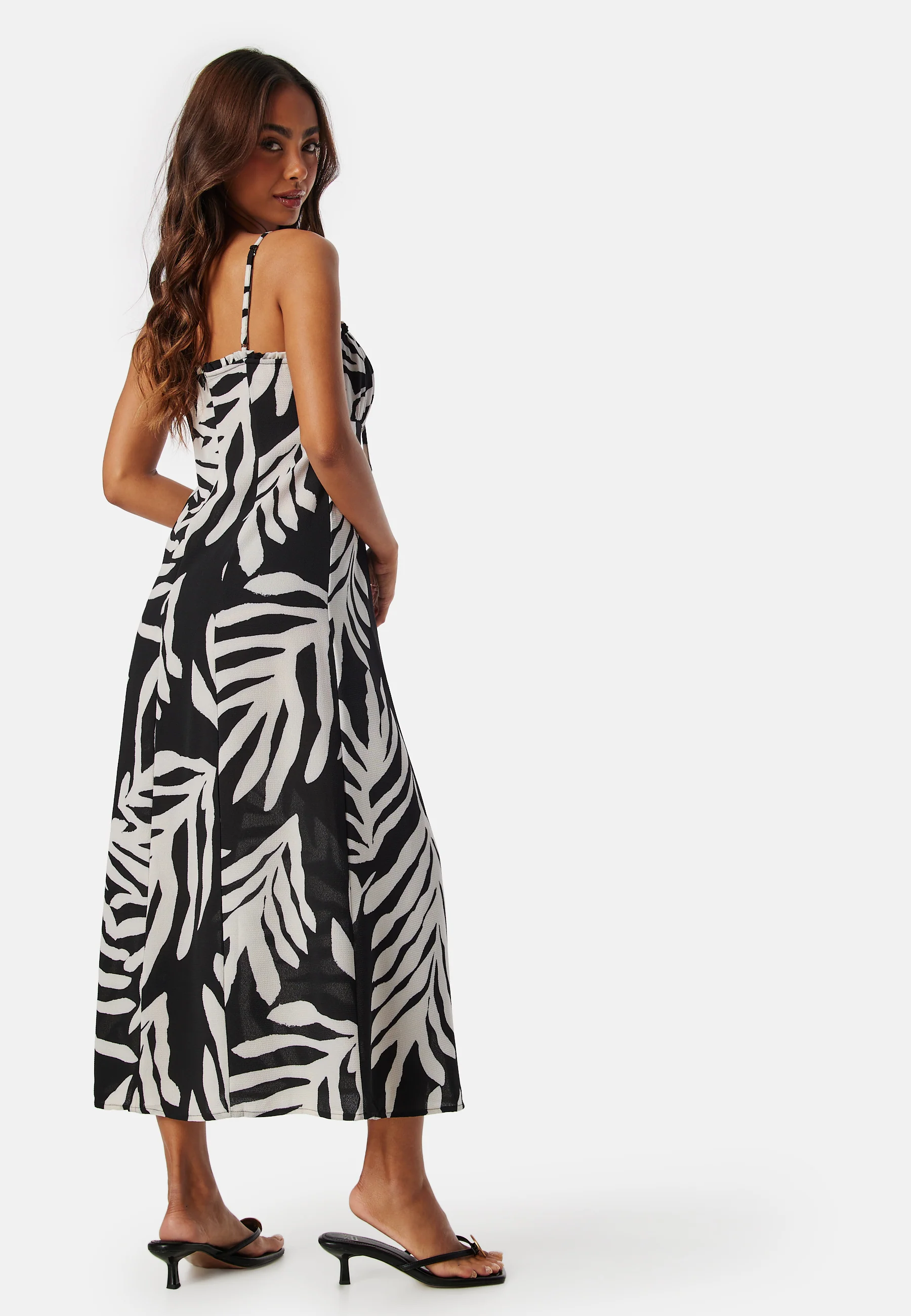 Onlnova life lux alexa long dress - Image 2