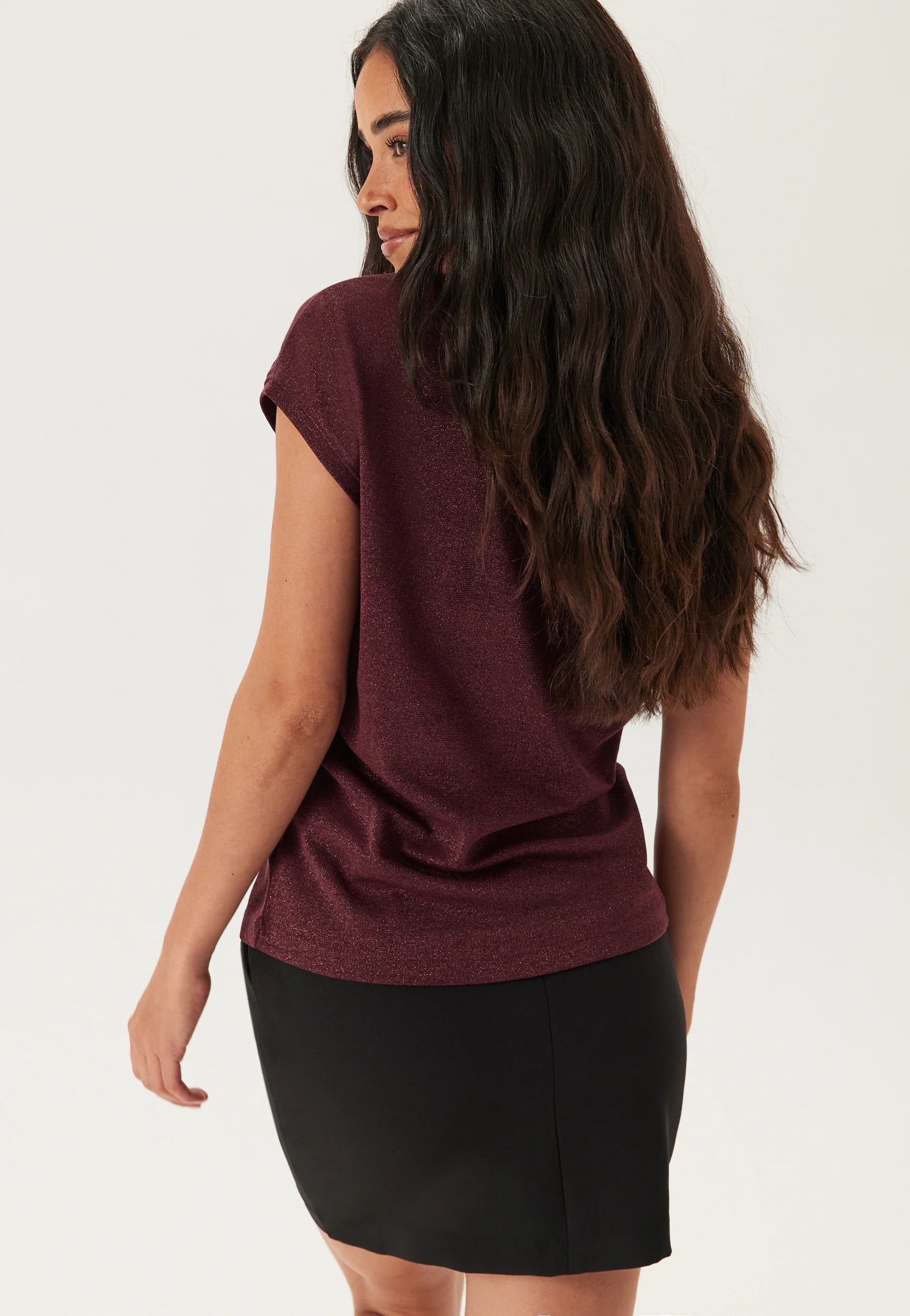 Onlsilvery S/S V Neck Lurex Top - Image 2
