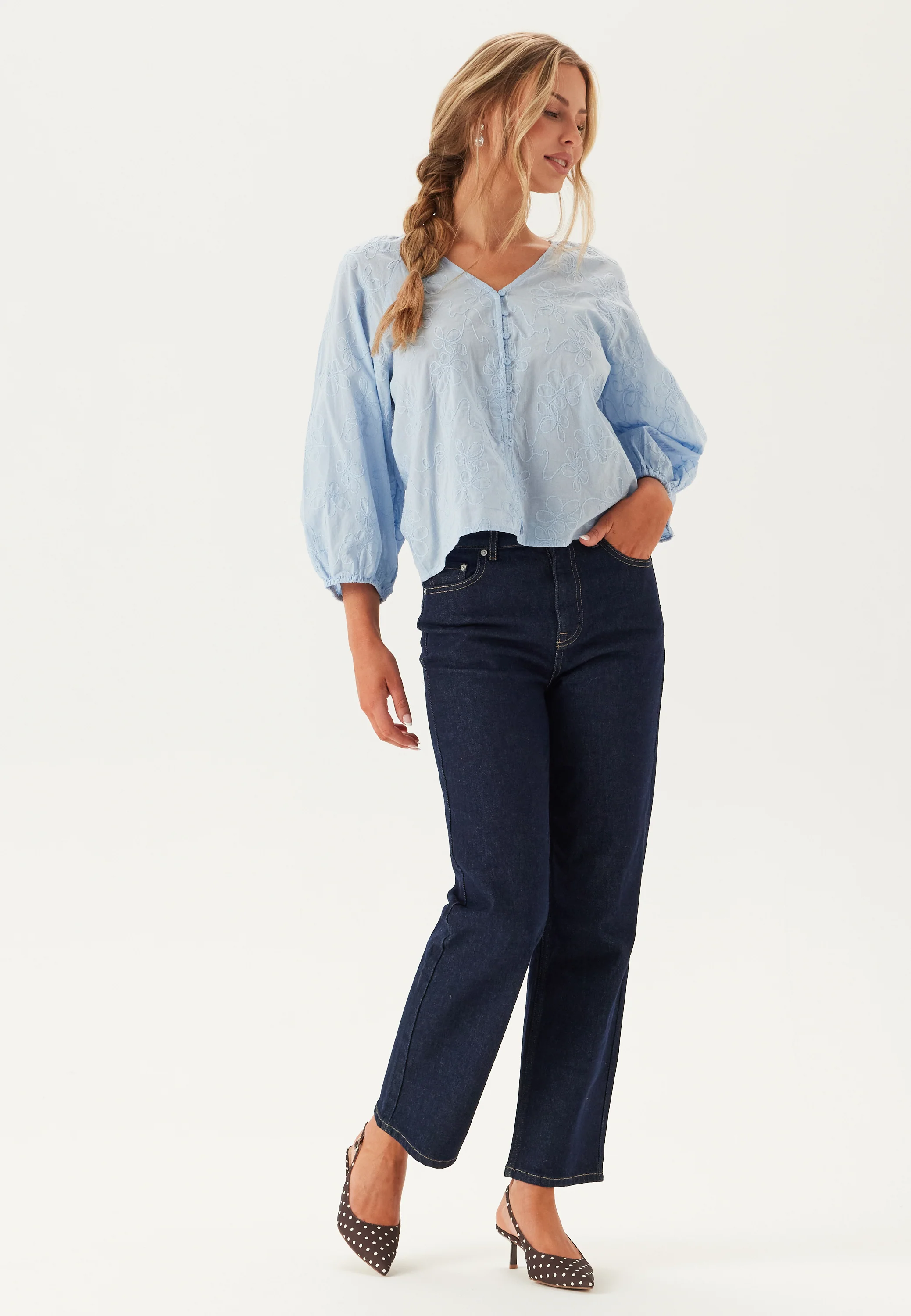 Onlzion 3/4 V-NECK EMB TOP WVN - Image 5