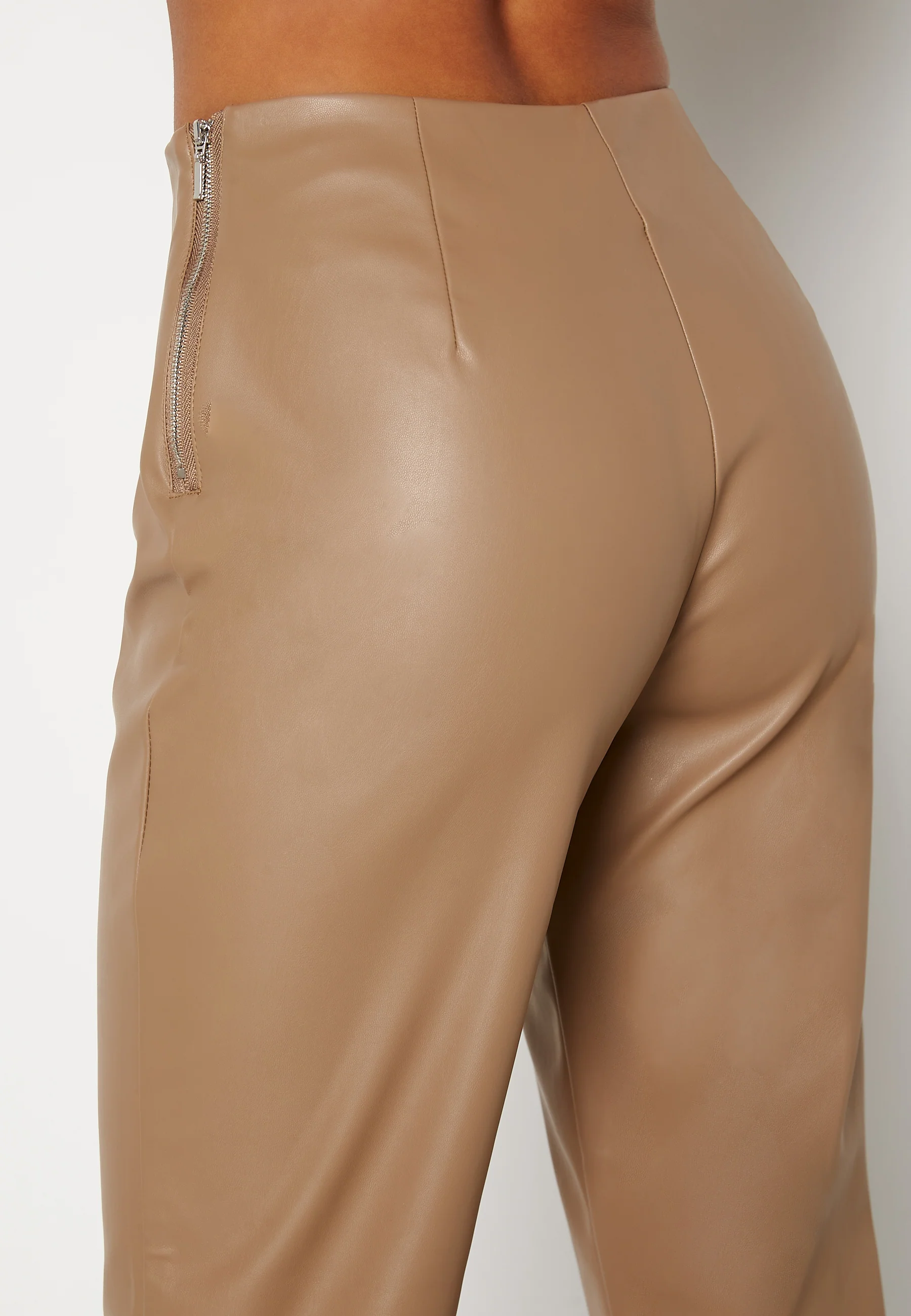 Pailin cropped PU trousers - Image 3