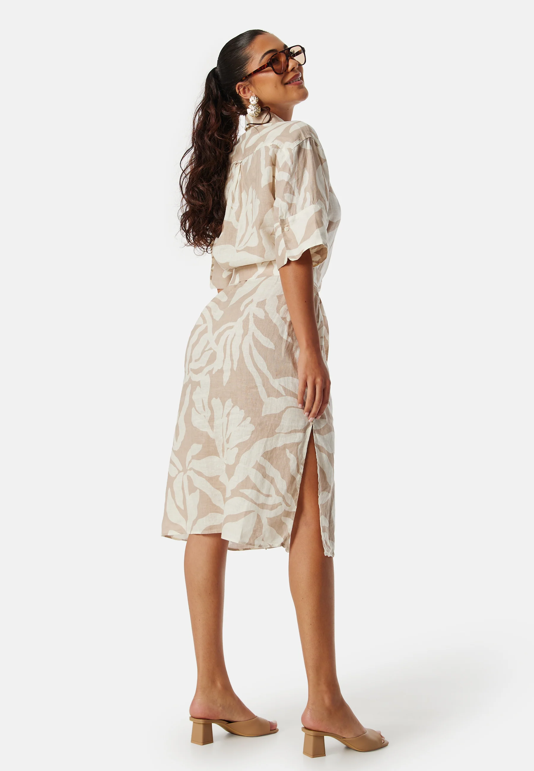 Palm Print Linen Shirt Dress - Image 2