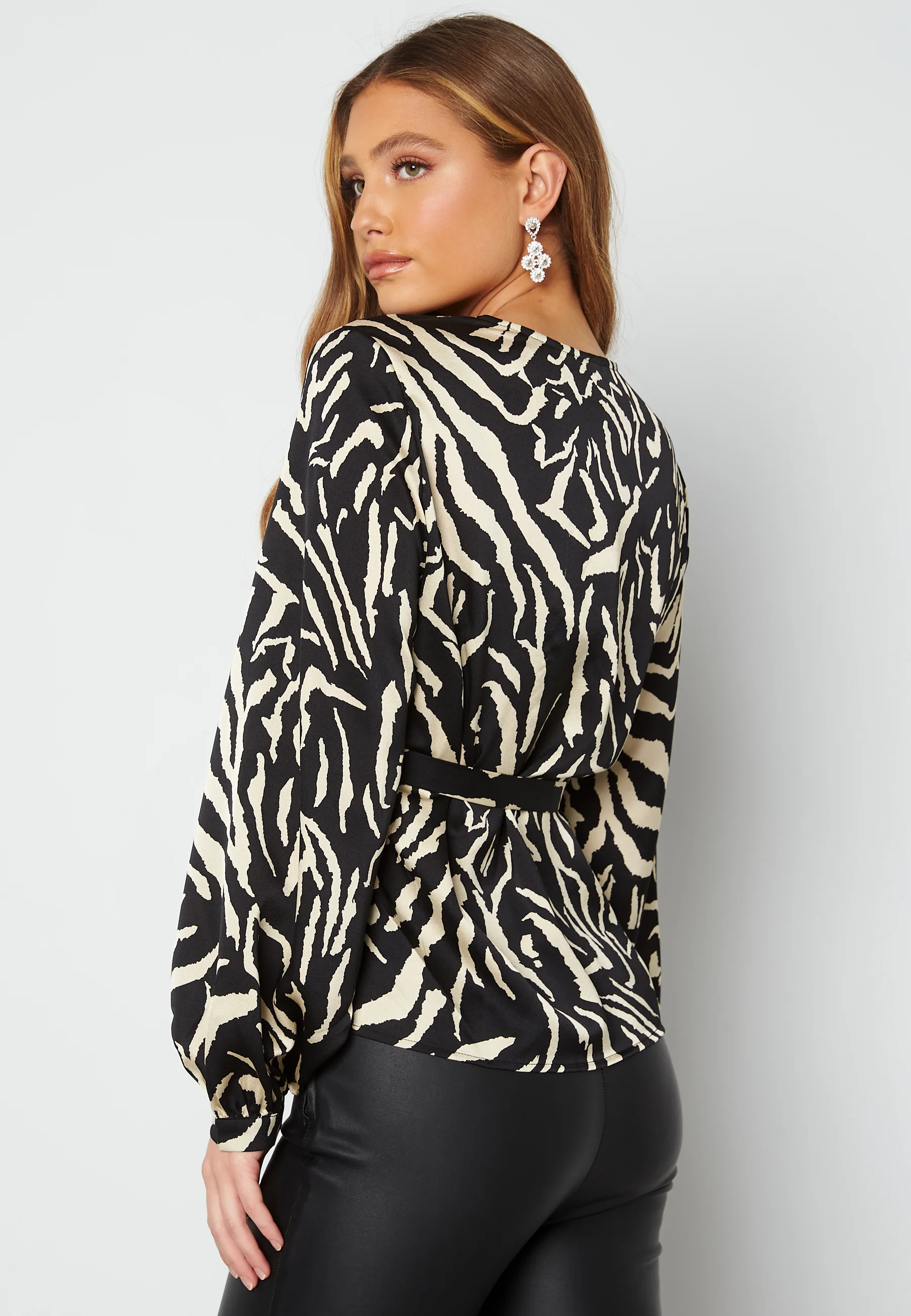 Papaya L/S V-Neck Top - Image 3