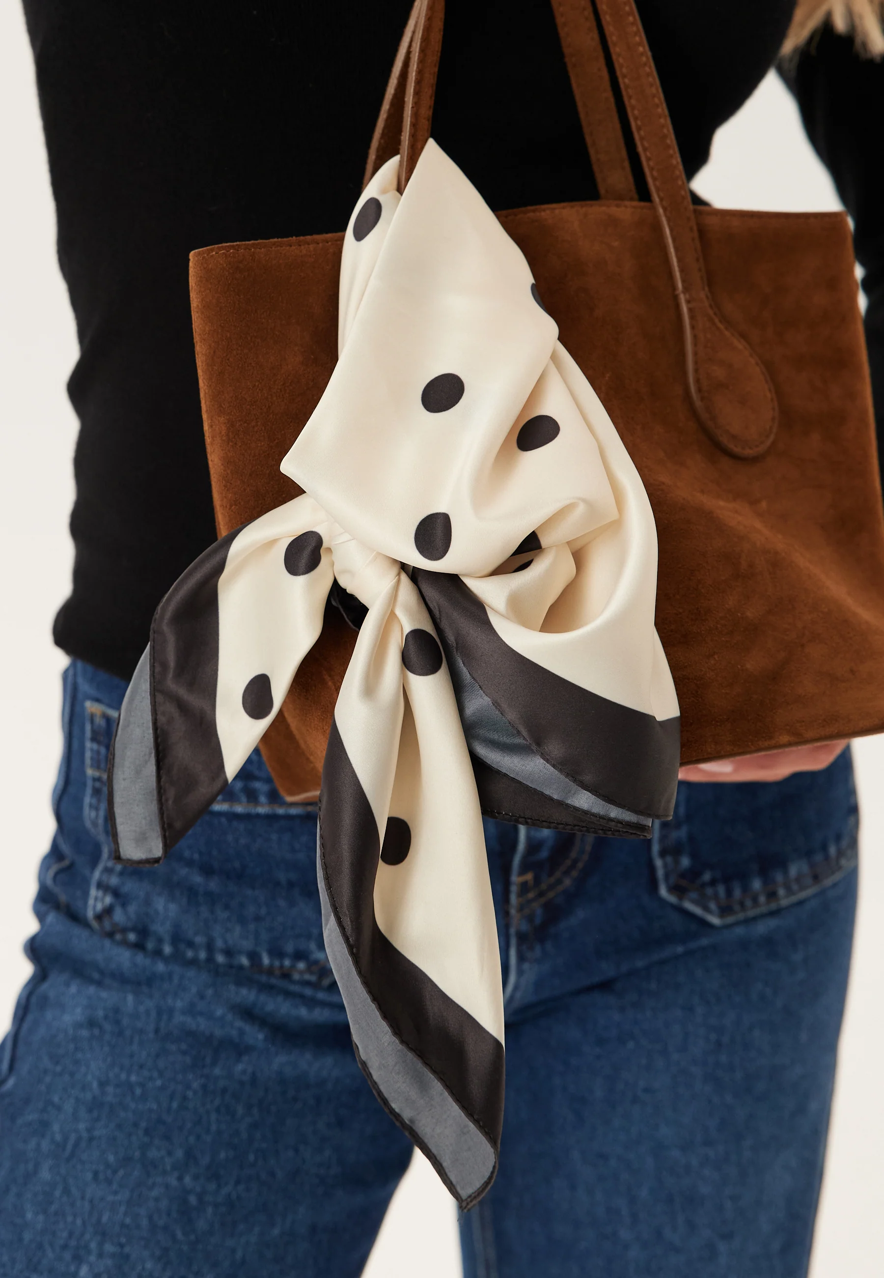 Pcdonnie Square Scarf - Image 5