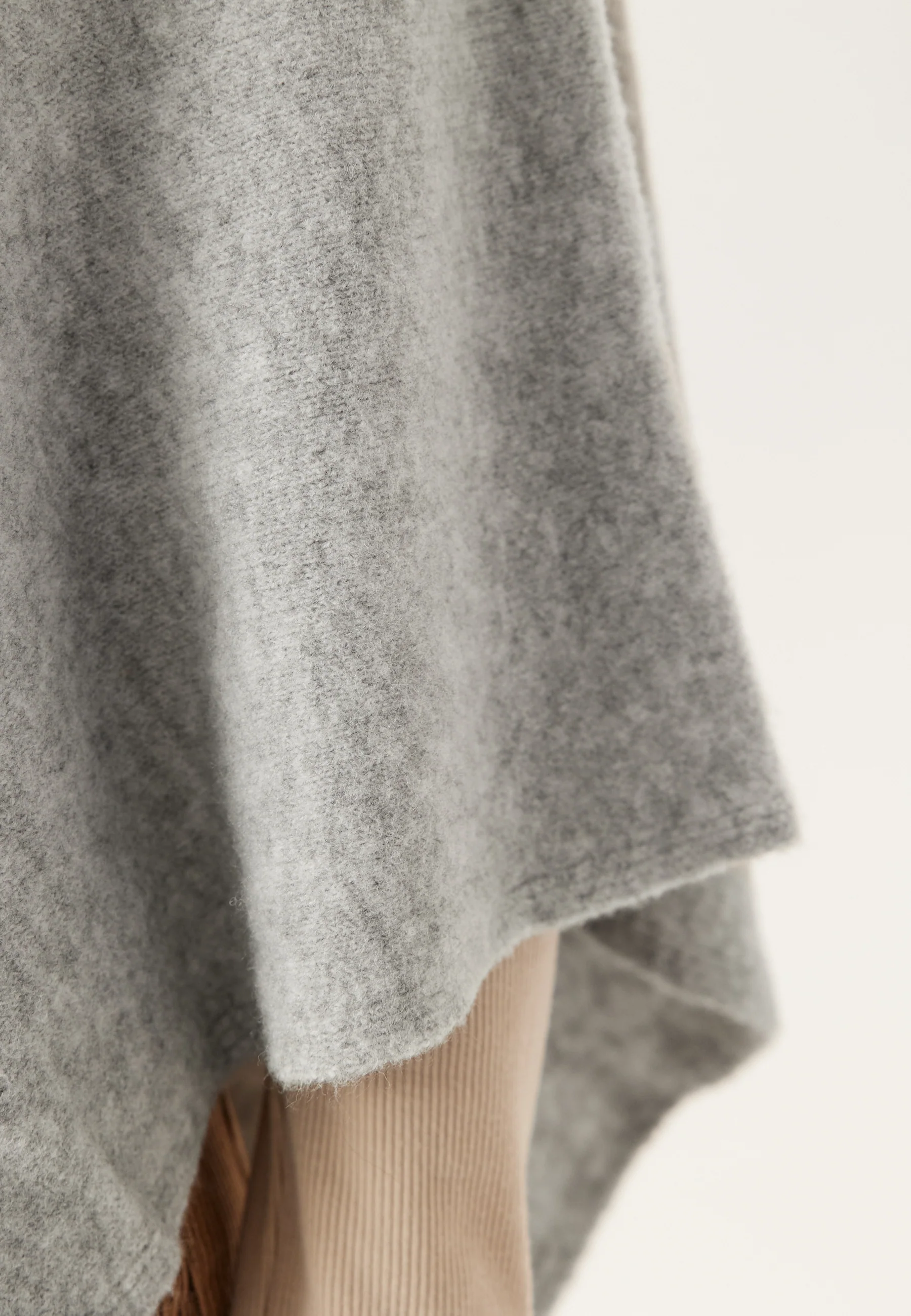 Pcfortuna High Neck Poncho - Image 5