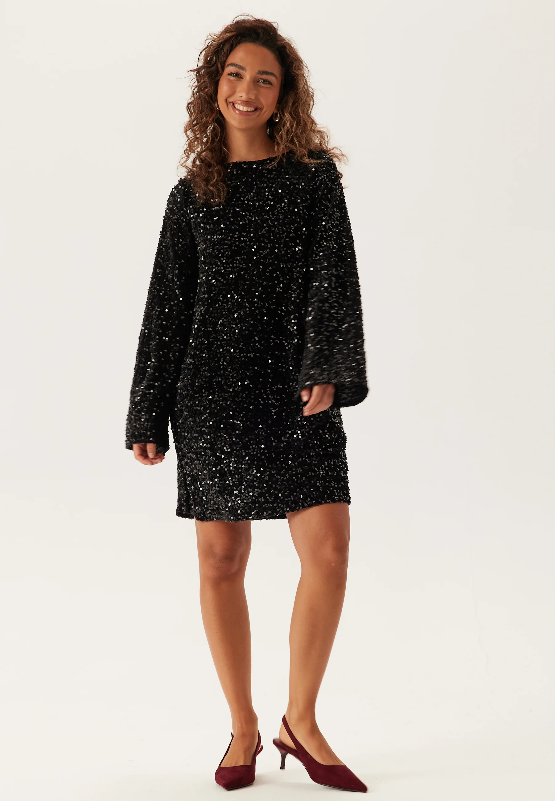 Pckam Ls Deep Back Bow Dress - Image 3