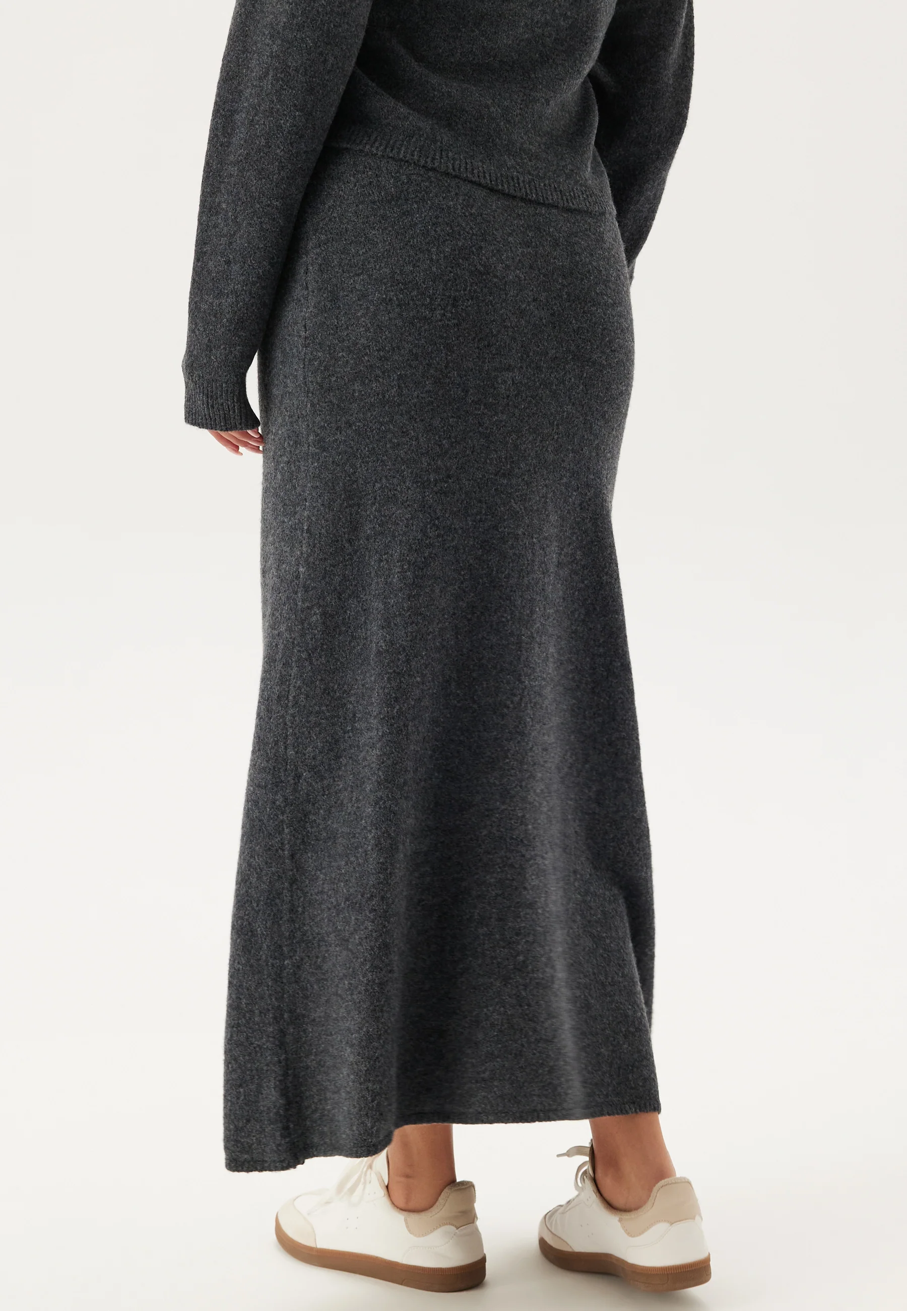 Pcnanu Hw Long Knit Skirt Bc - Image 2