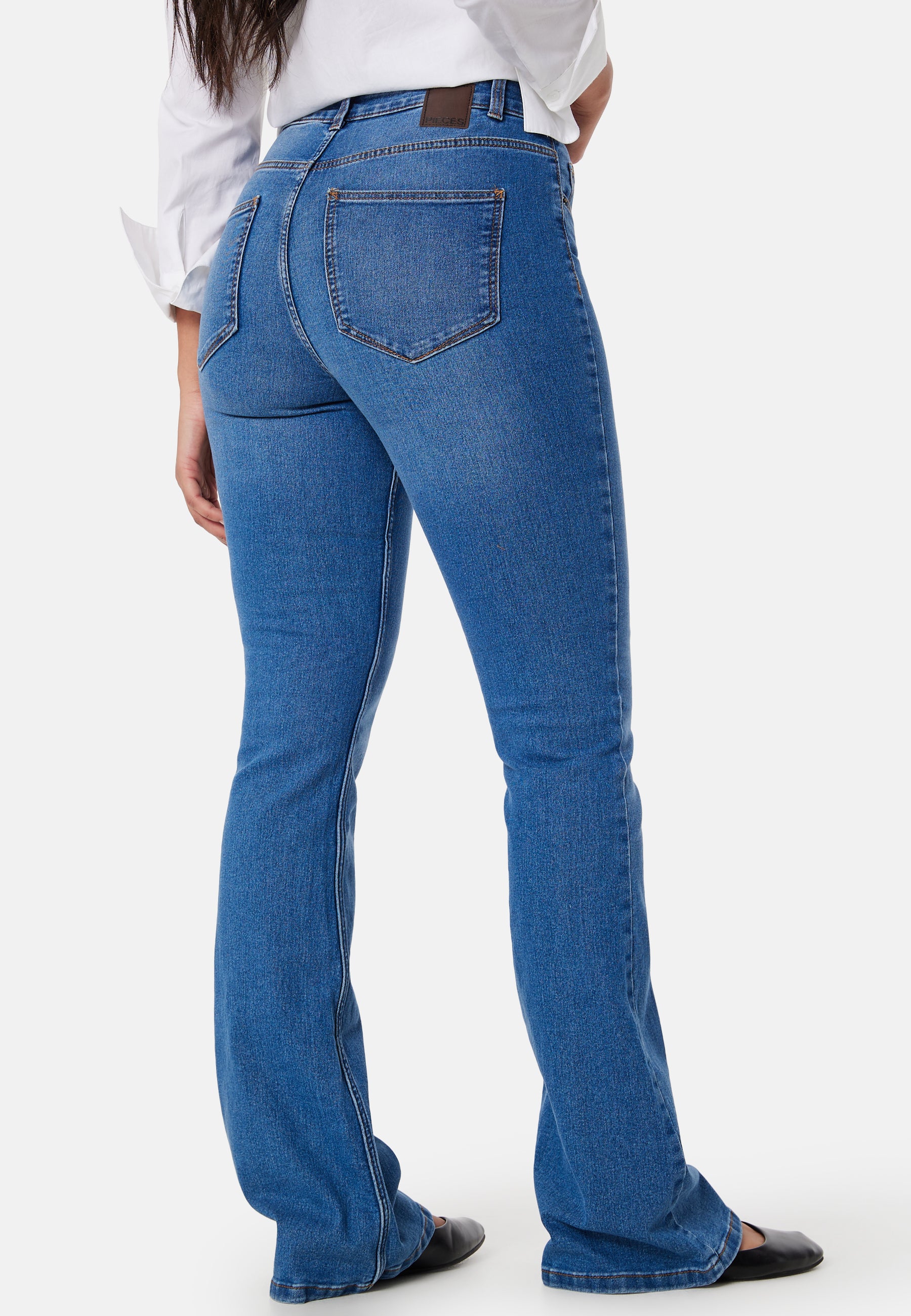 Pcpeggy Flared High Waist Jeans - Image 3