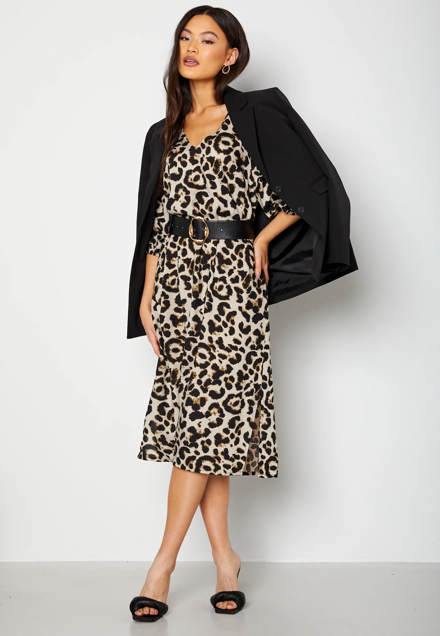Pennee balloon sleeve dress - Image 2
