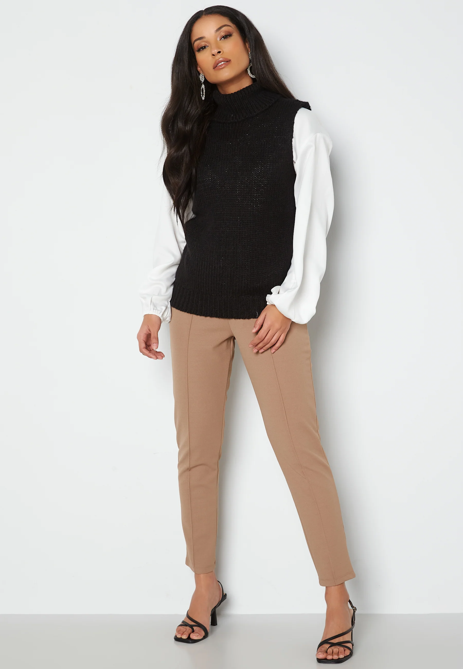 Peyton S/L Knit Waistcoat - Image 2