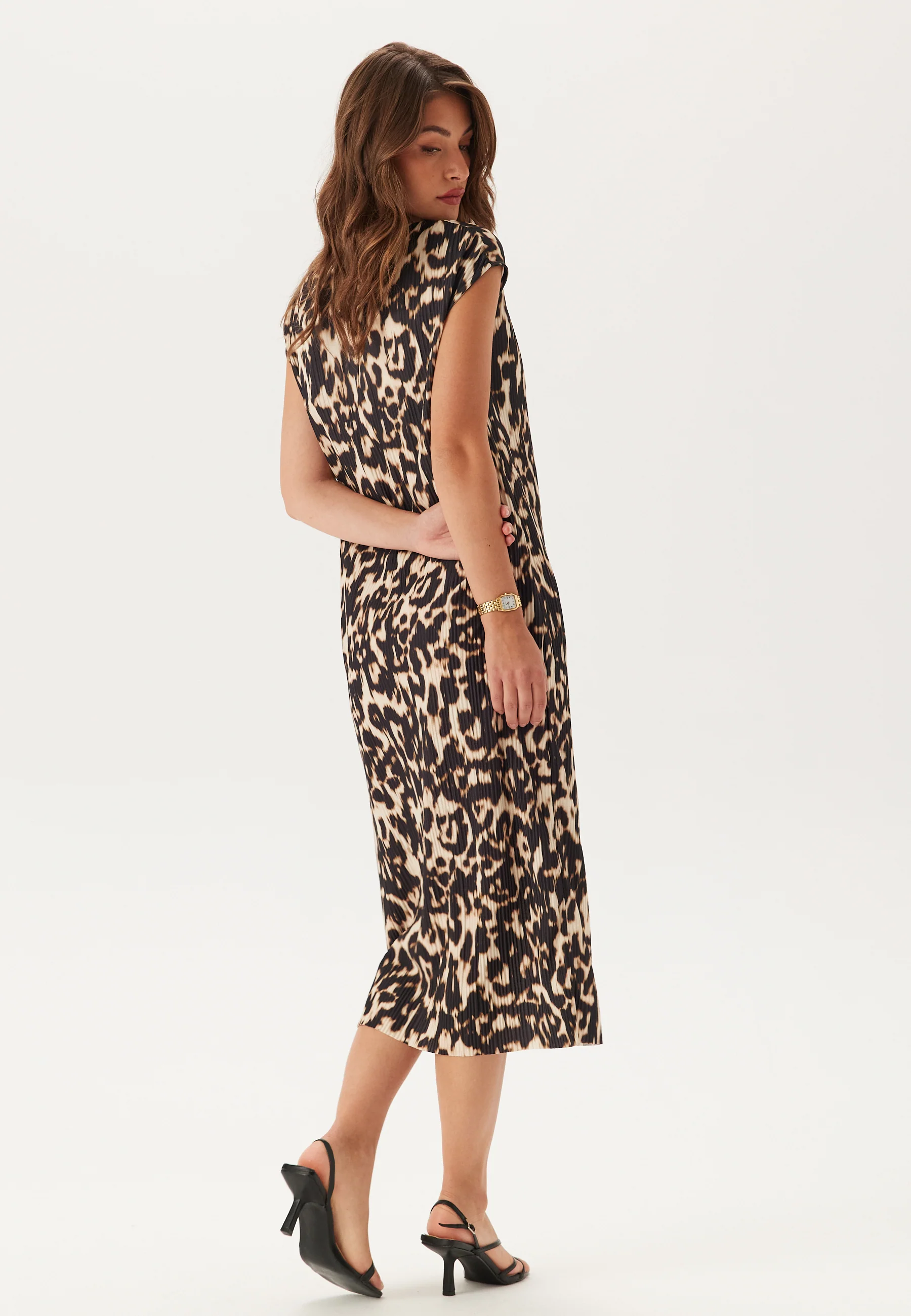 Pleated Cap Sleeve Dress - Image 3