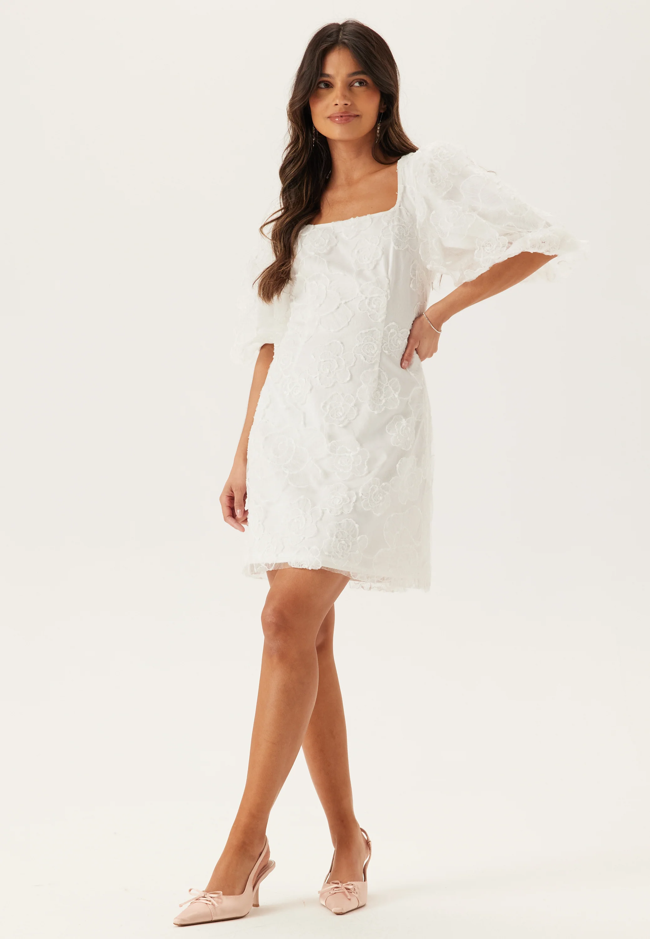 Puff Sleeve Embroidered Dress - Image 4