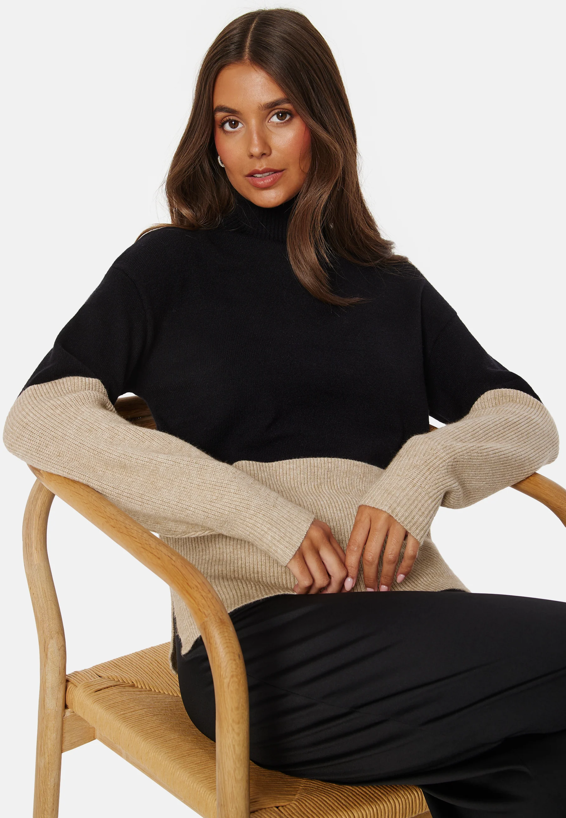Ril Blocking Roll-NK L/S Knit Top