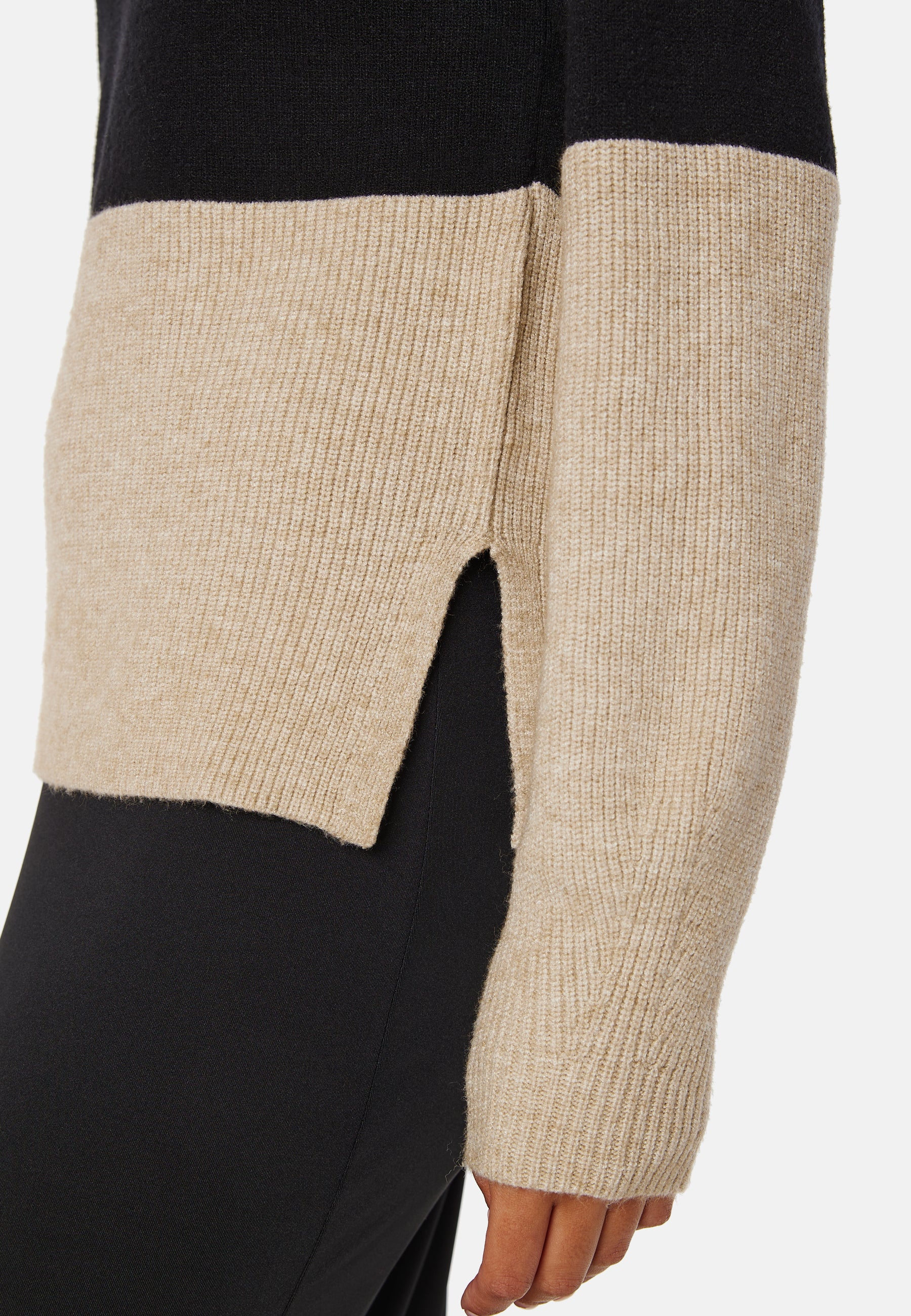 Ril Blocking Roll-NK L/S Knit Top - Image 6