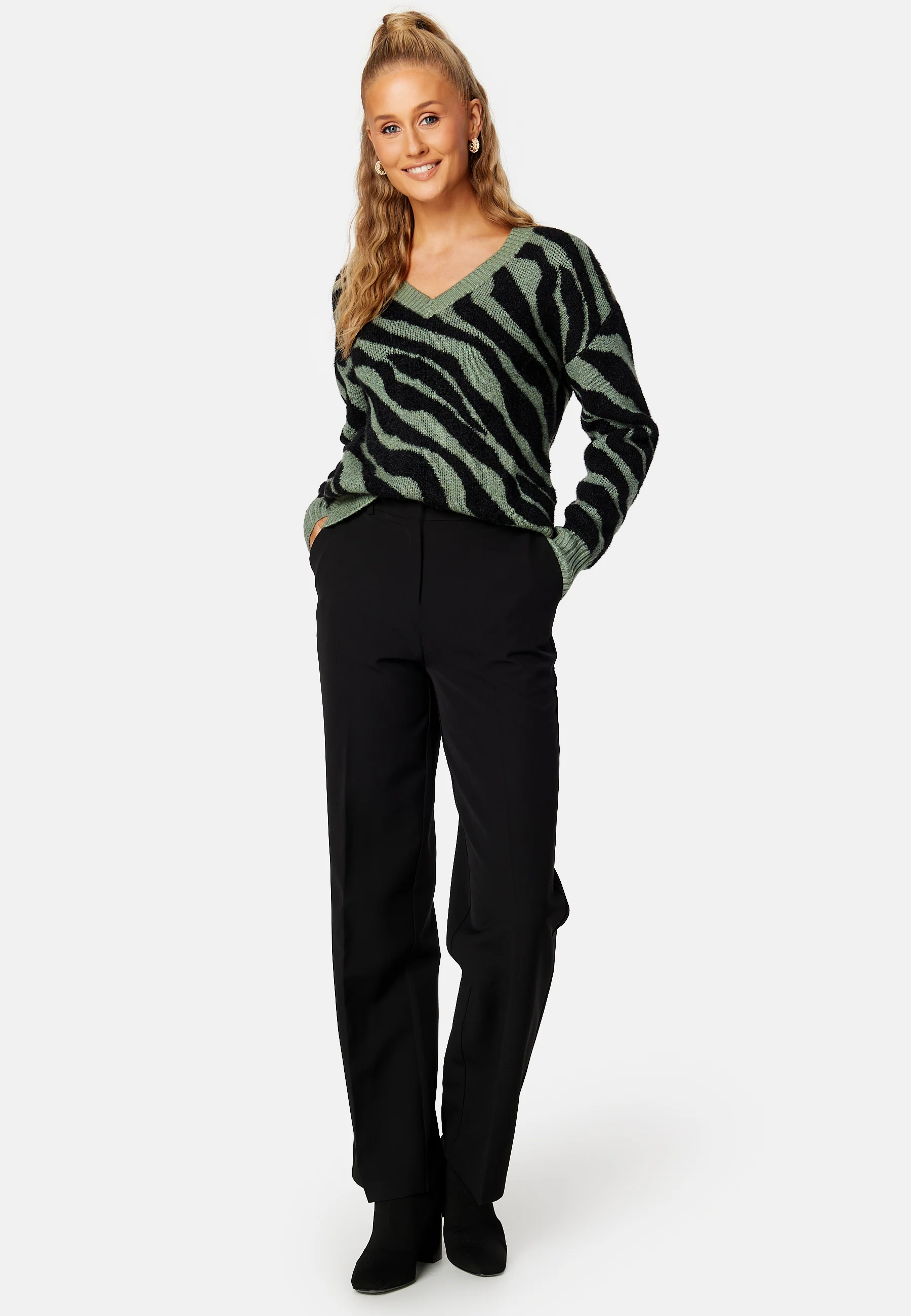 Ril Feami Mix V-Neck L/S Knit - Image 2