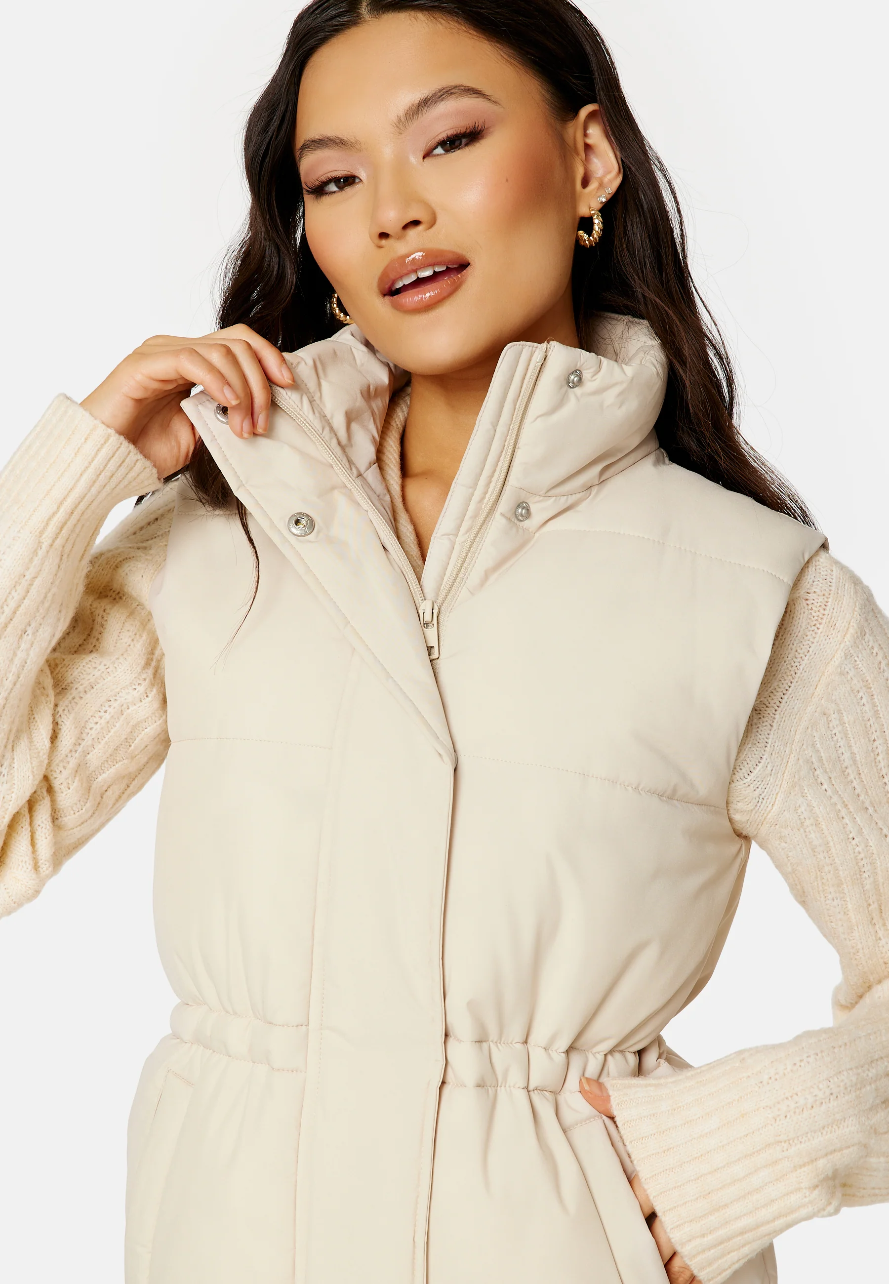 Rishi Drawstring Puffer Vest - Image 4