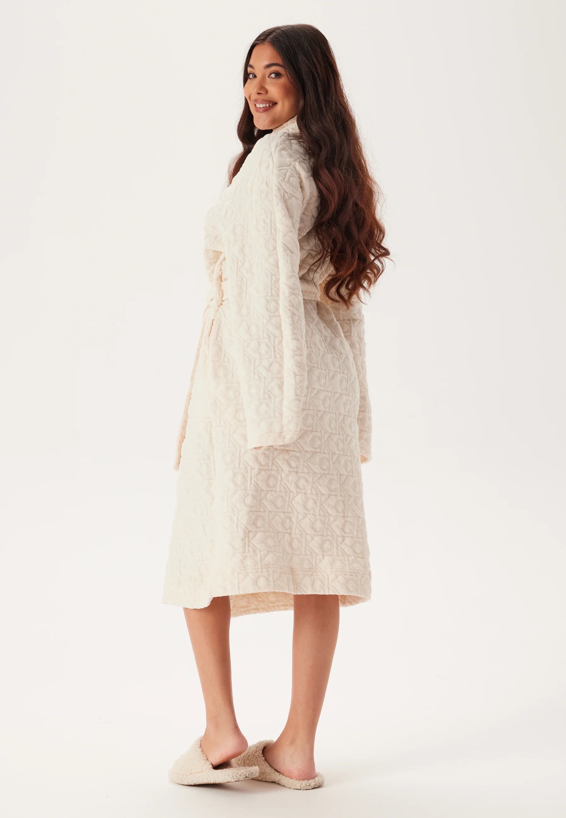 Robe - Image 2