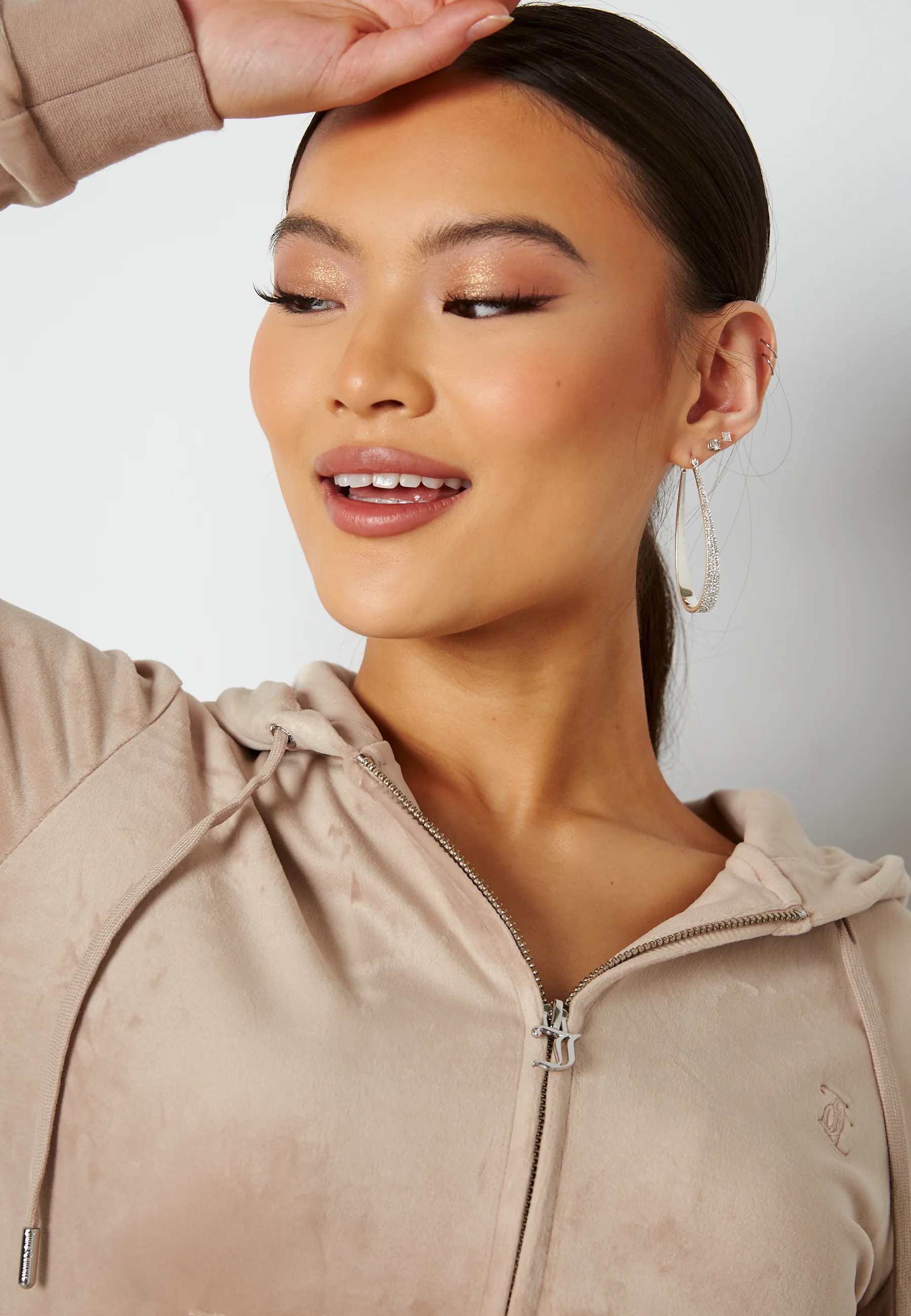 Robertson Classic Velour Hoodie - Image 4