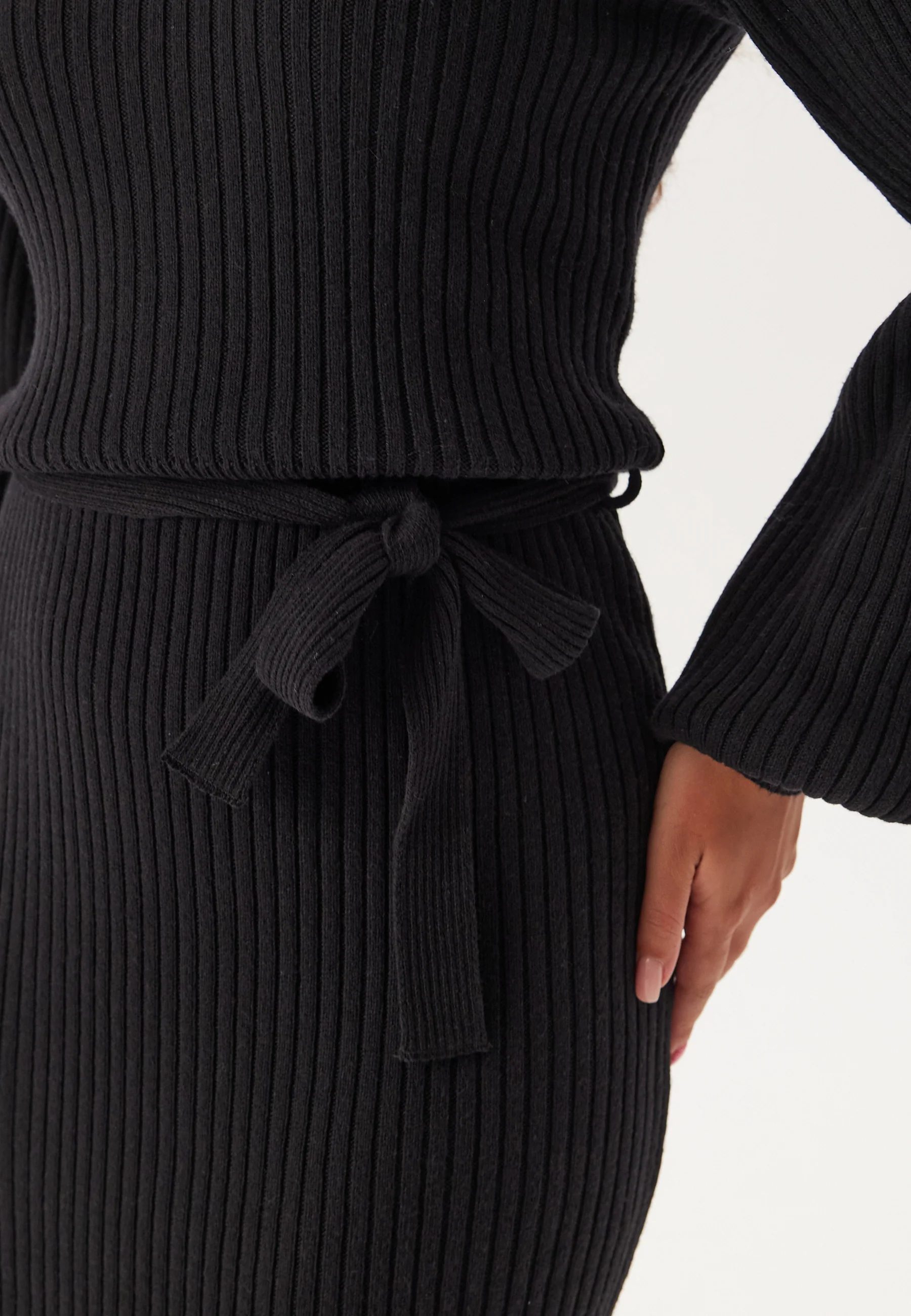 Round Neck Rib Knitted Midi Dress - Image 4