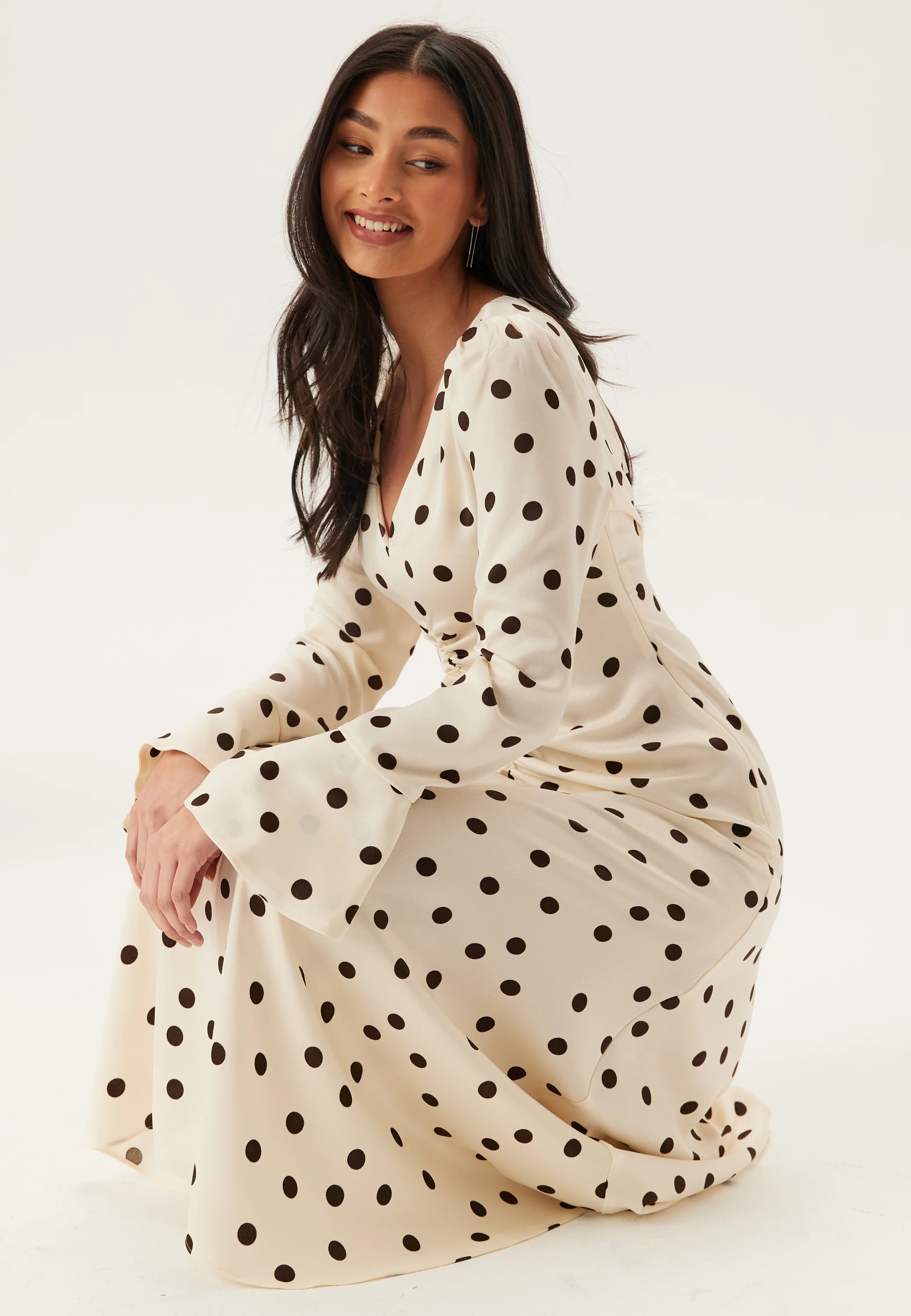 Ruched Front Midi Dress - Image 7