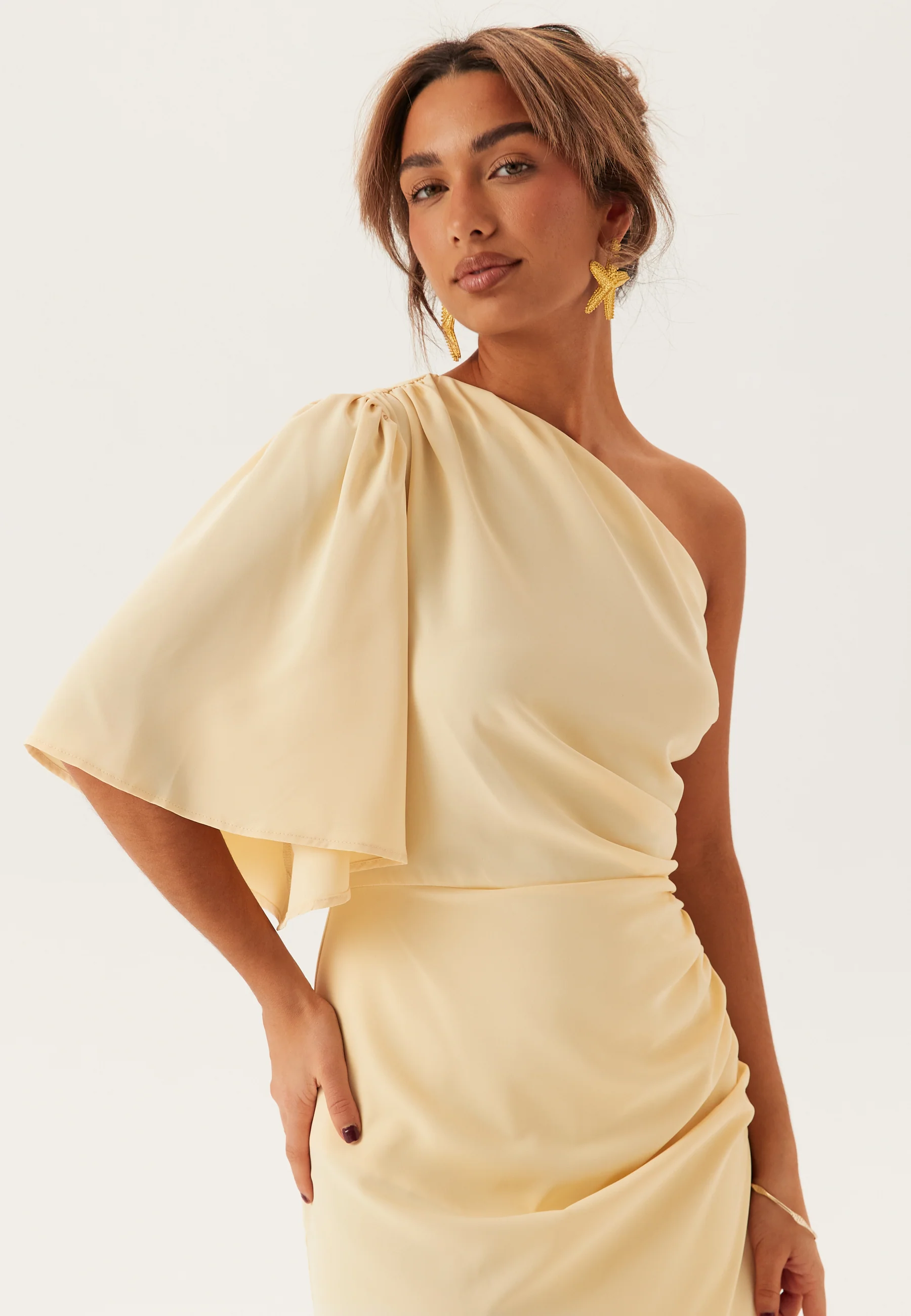 Ruched One Shoulder Midi Dress - Image 5
